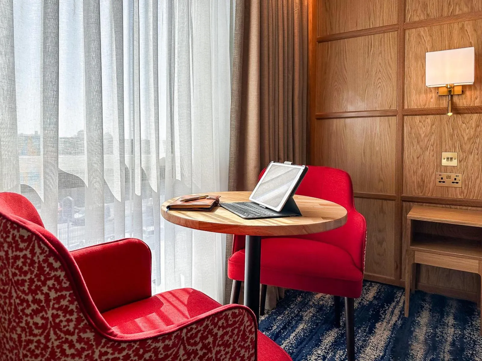 Bedroom in Dublin Skylon Hotel