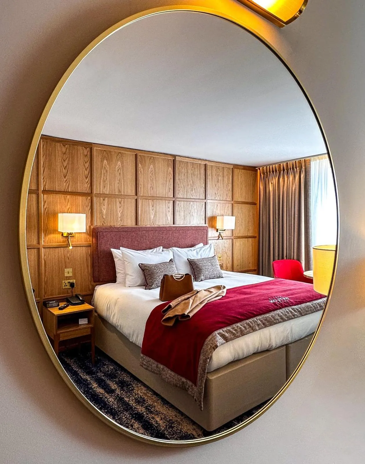 Bed in Dublin Skylon Hotel