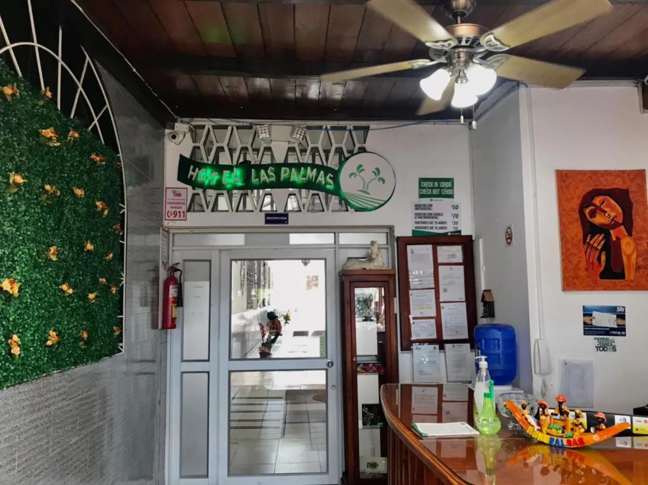 Facade/entrance in Hotel Las Palmas