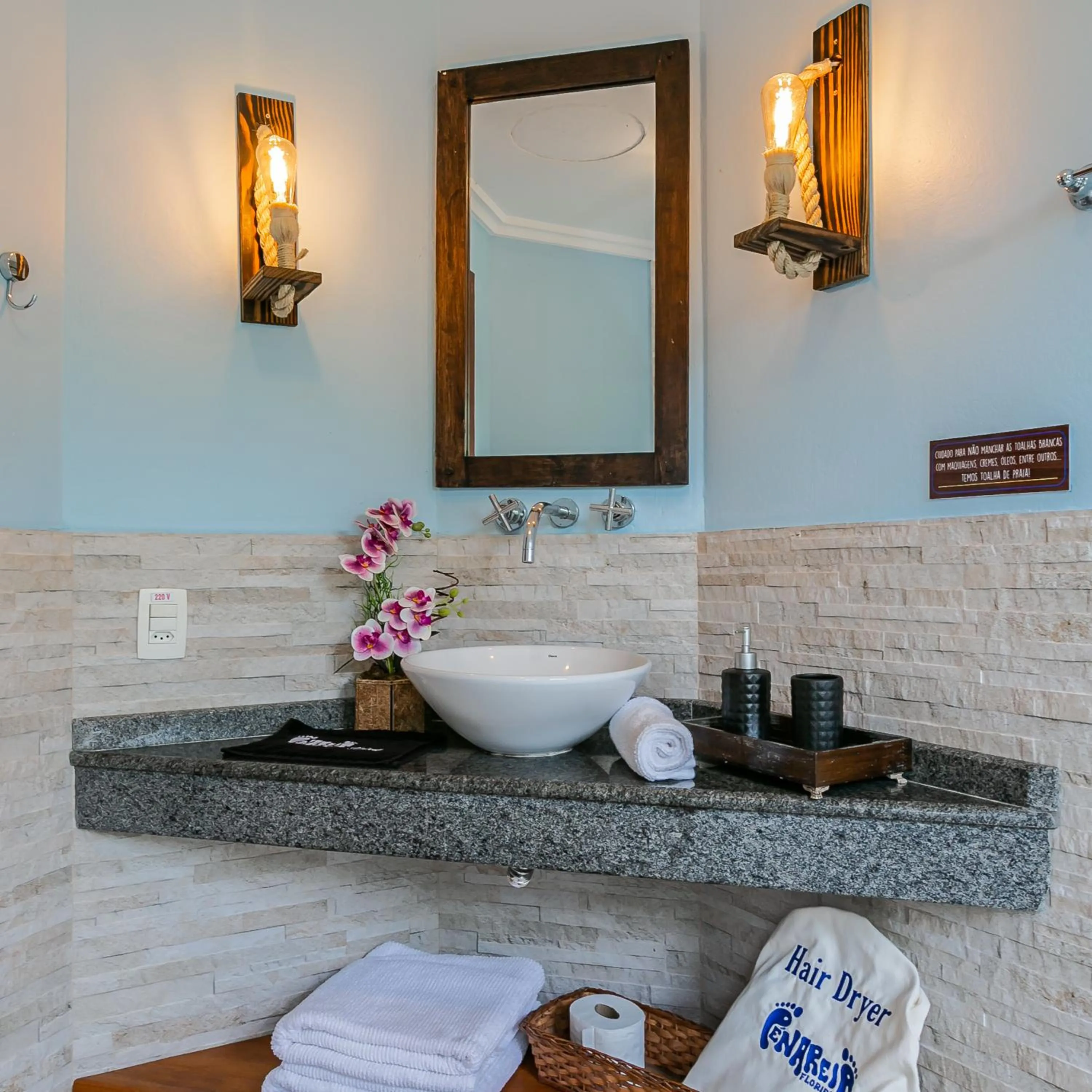 Penareia Floripa Beach Hotel