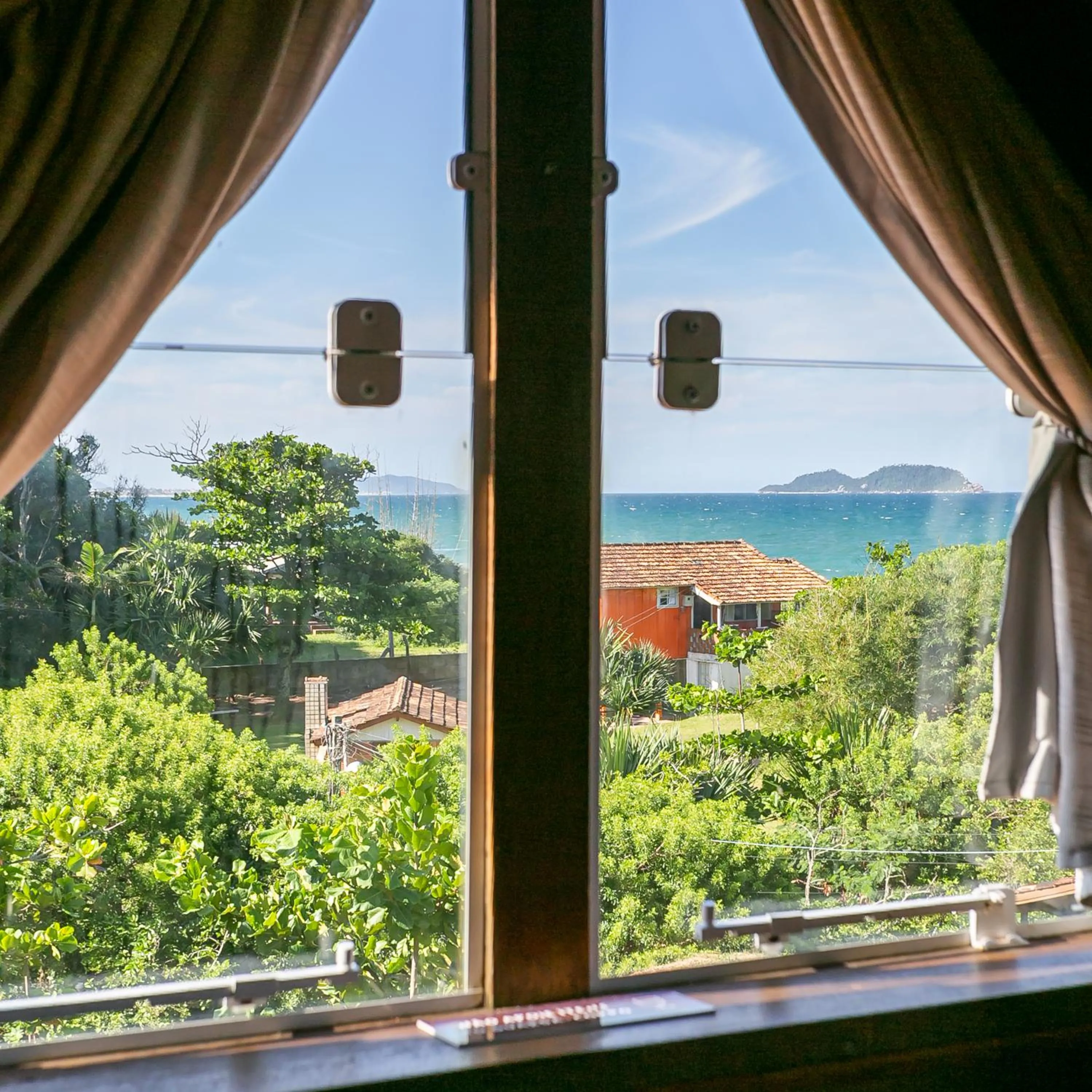 Penareia Floripa Beach Hotel