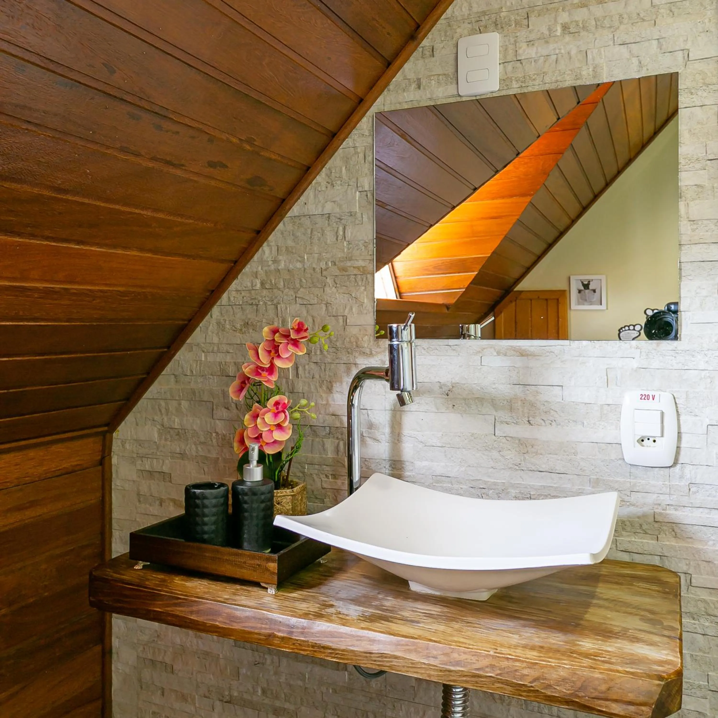 Penareia Floripa Beach Hotel