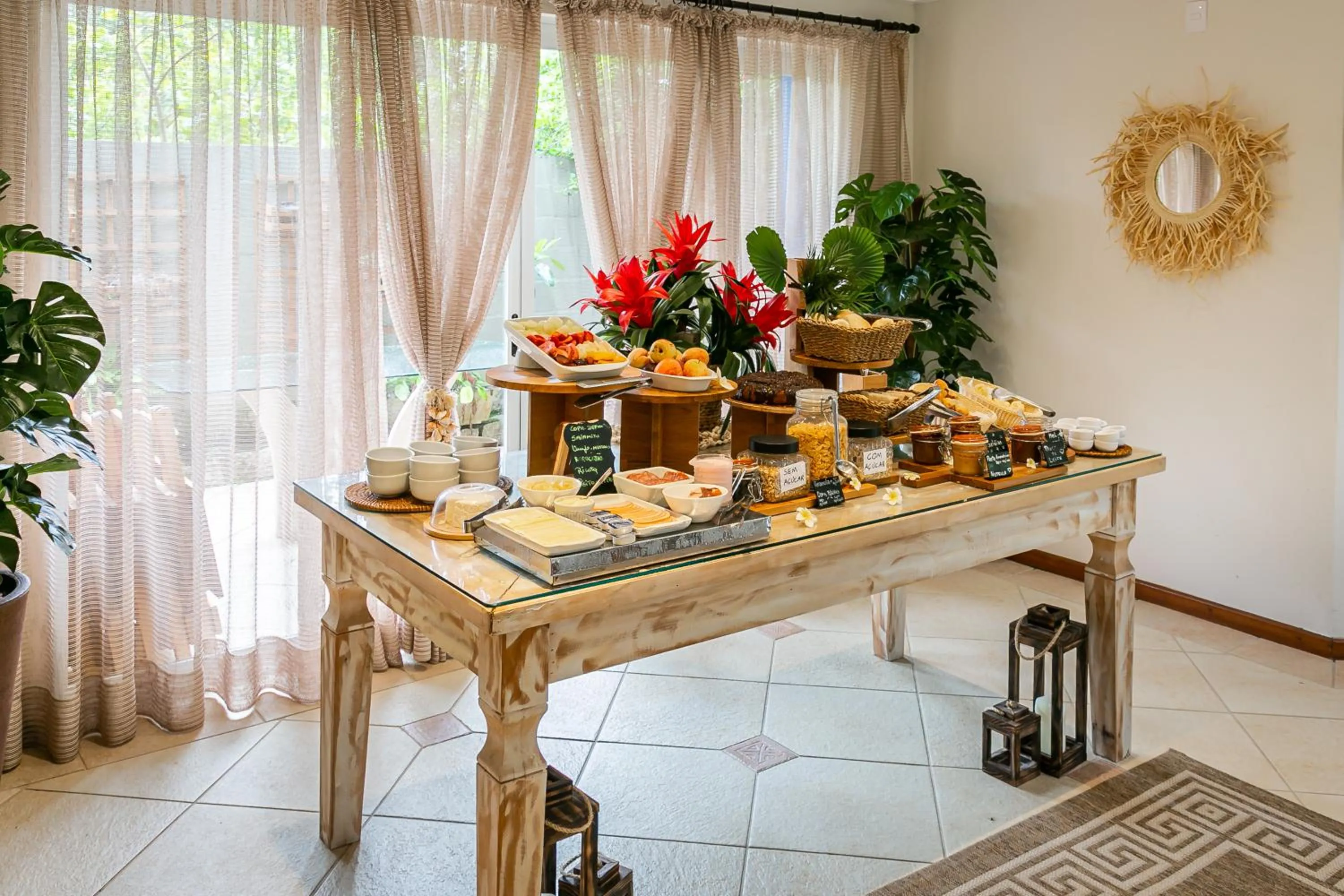 Food and drinks in Penareia Floripa Beach Hotel