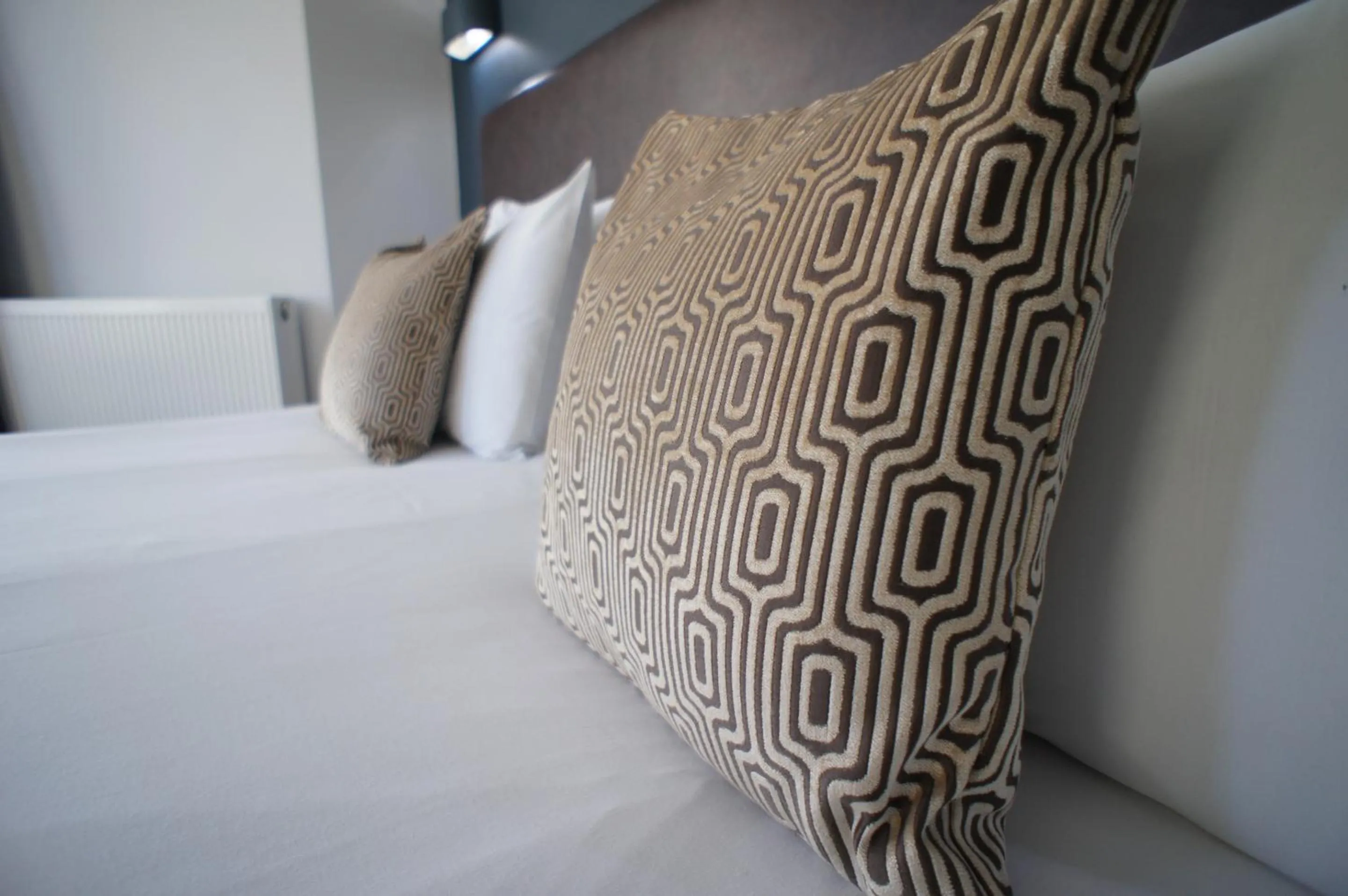 Bedroom, Bed in Applewood Hotel