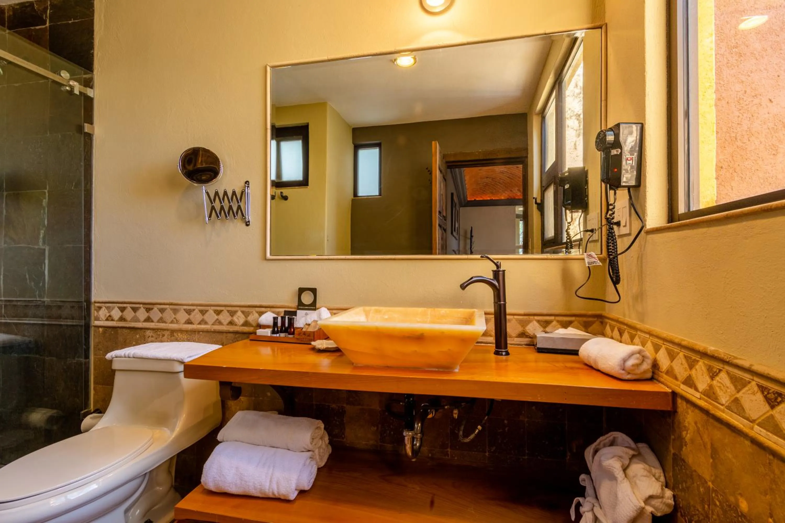 Bathroom in Hotel Camino de Vinos
