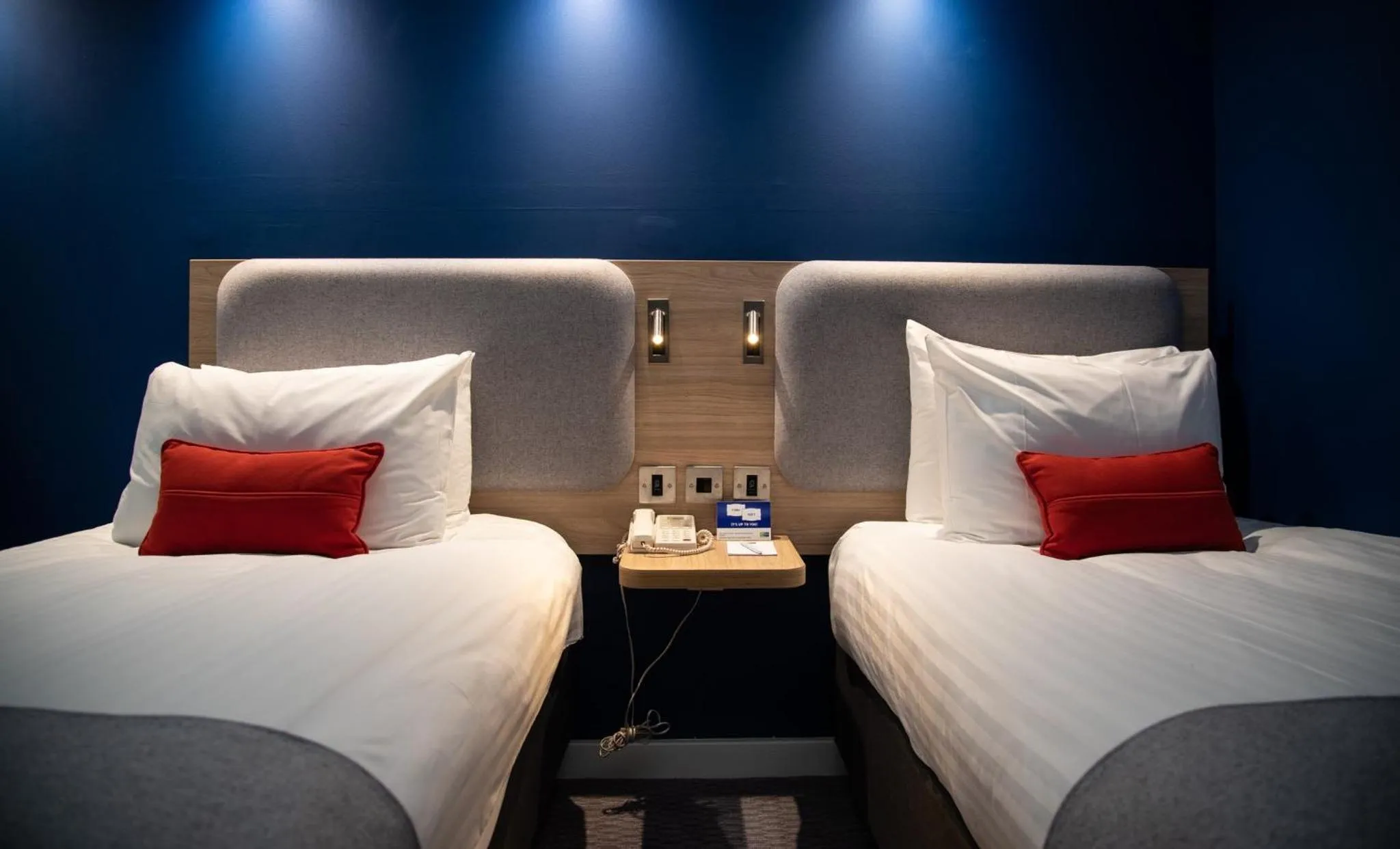 Photo of the whole room, Bed in Holiday Inn Express London Stansted Airport by IHG