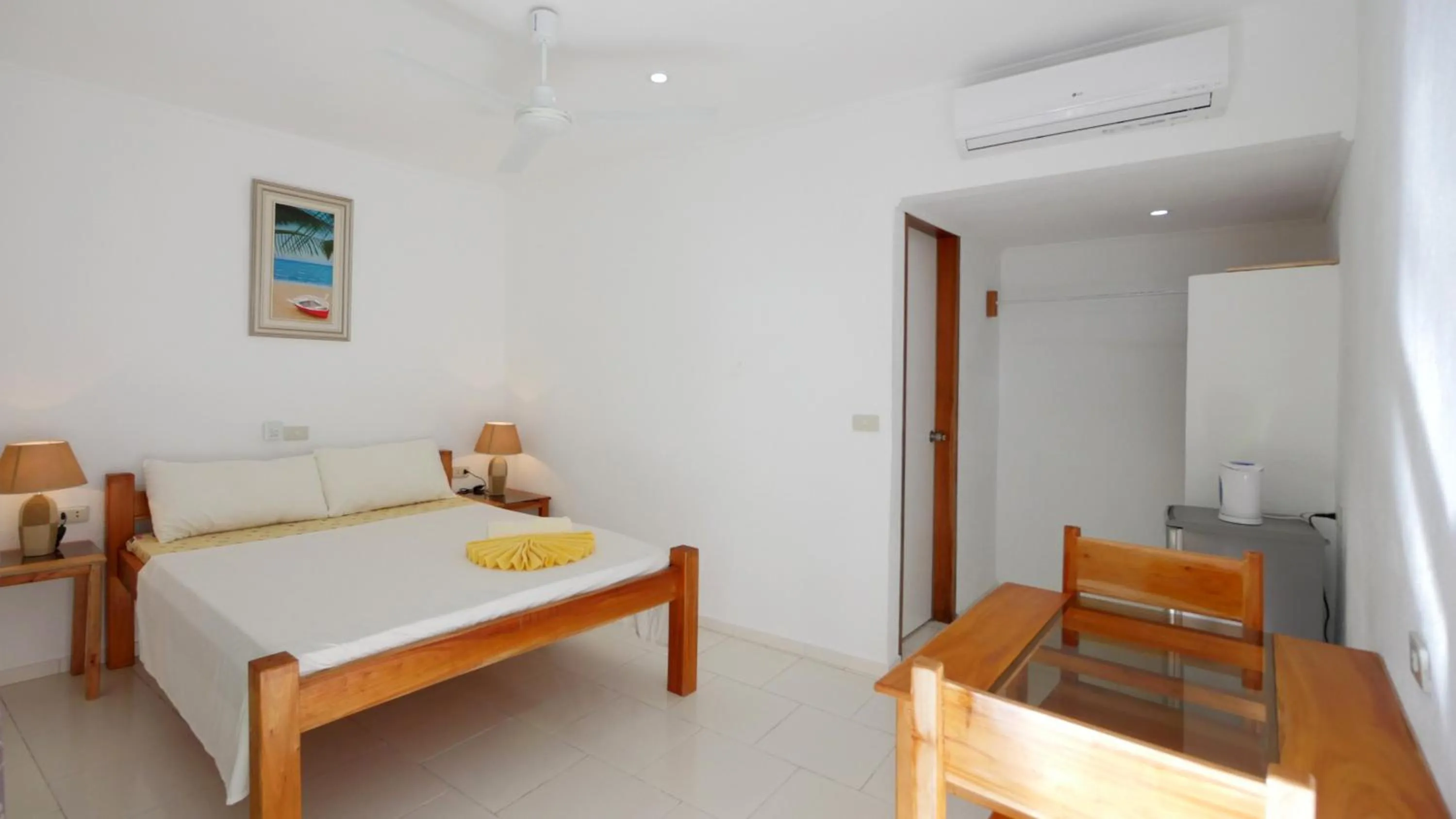 Bed in Alona Gecko Inn