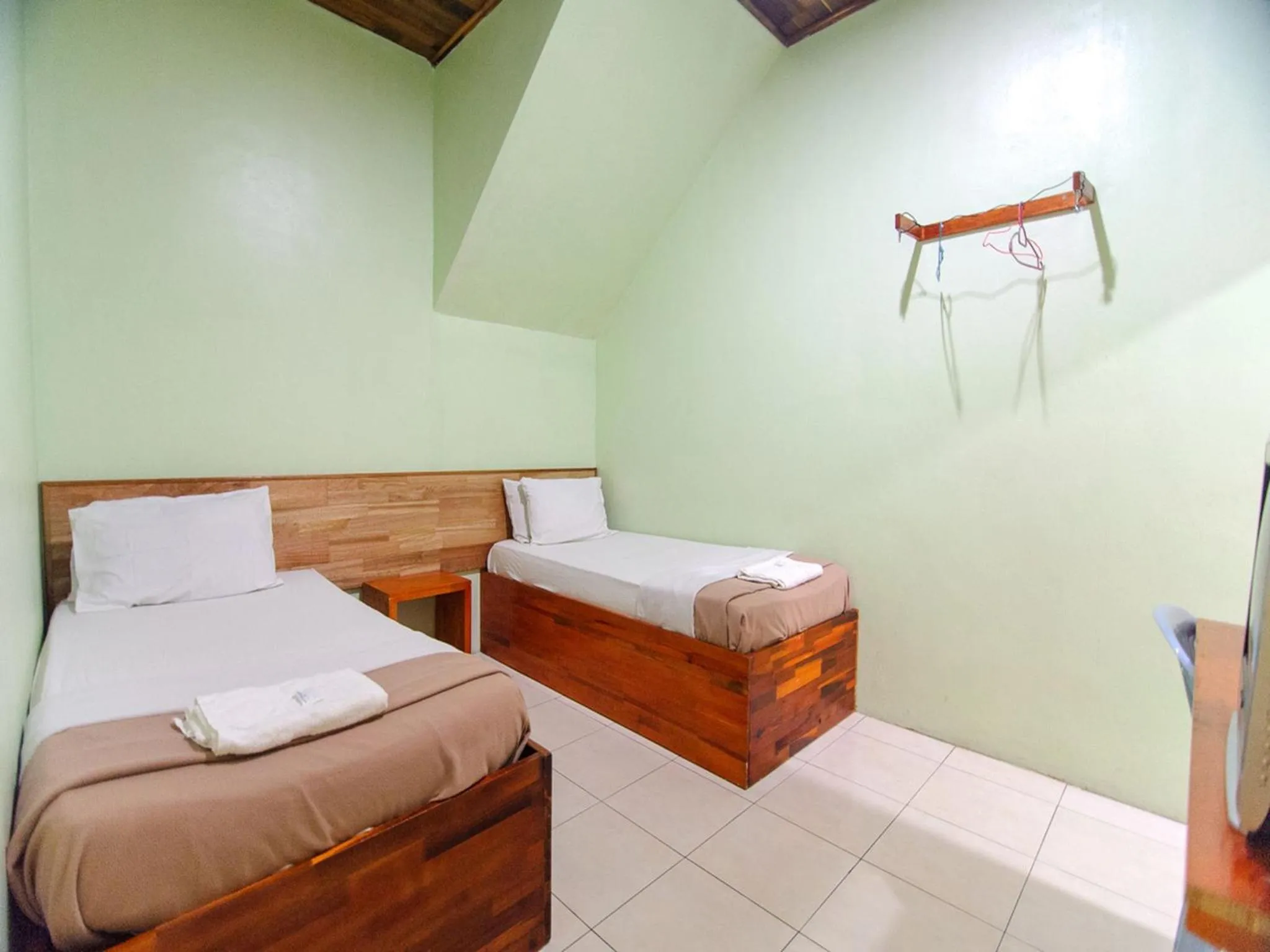 Photo of the whole room, Bed in Y&Z Hotel