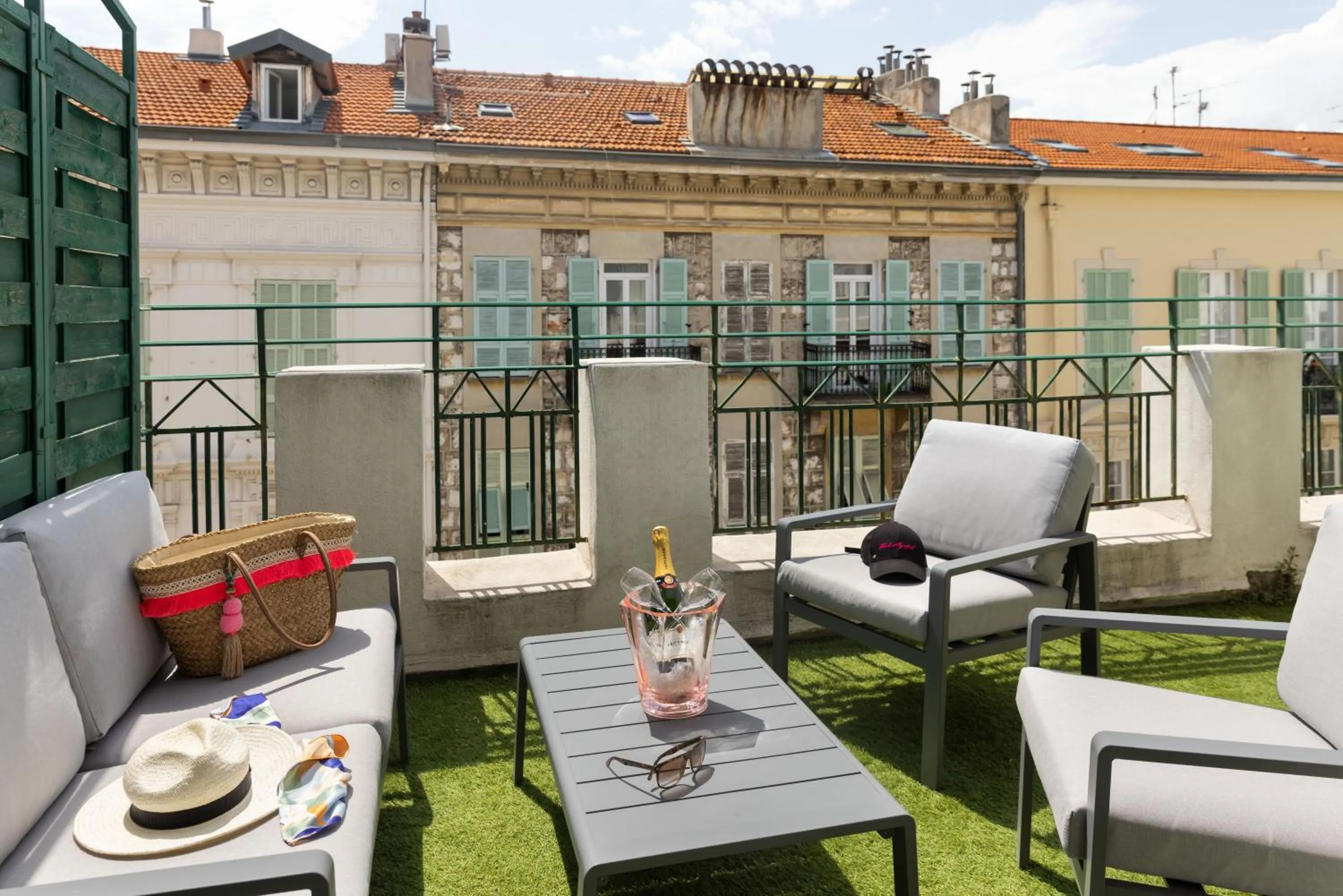 Balcony/Terrace in Hôtel Byakko Nice