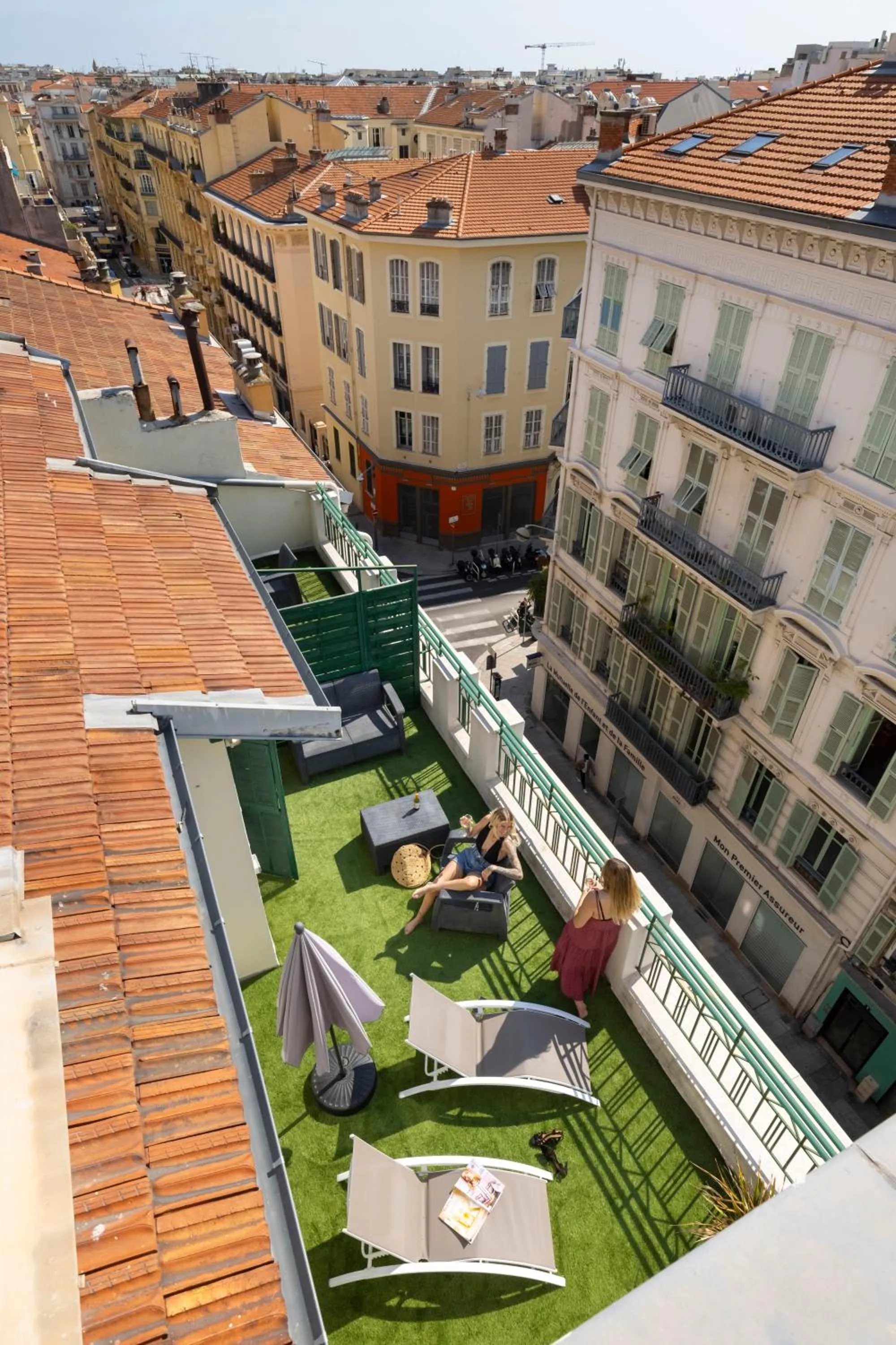 Patio in Hôtel Byakko Nice