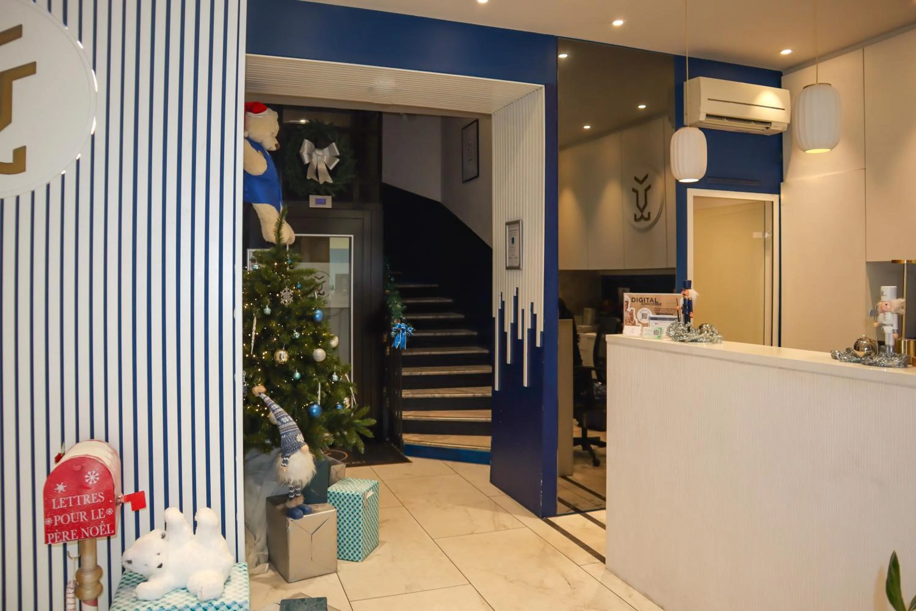 Property building in Hôtel Byakko Nice