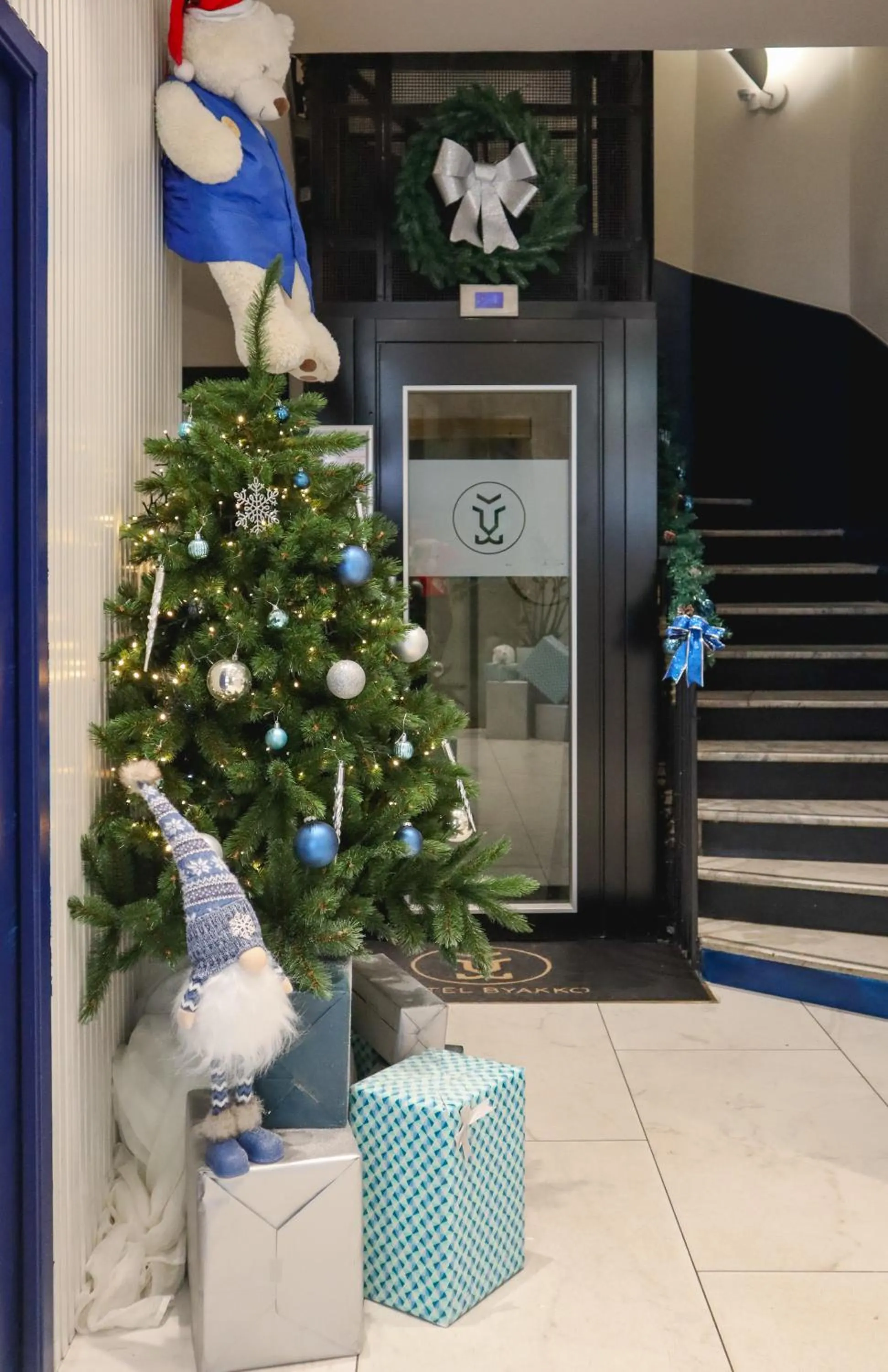 Property building in Hôtel Byakko Nice