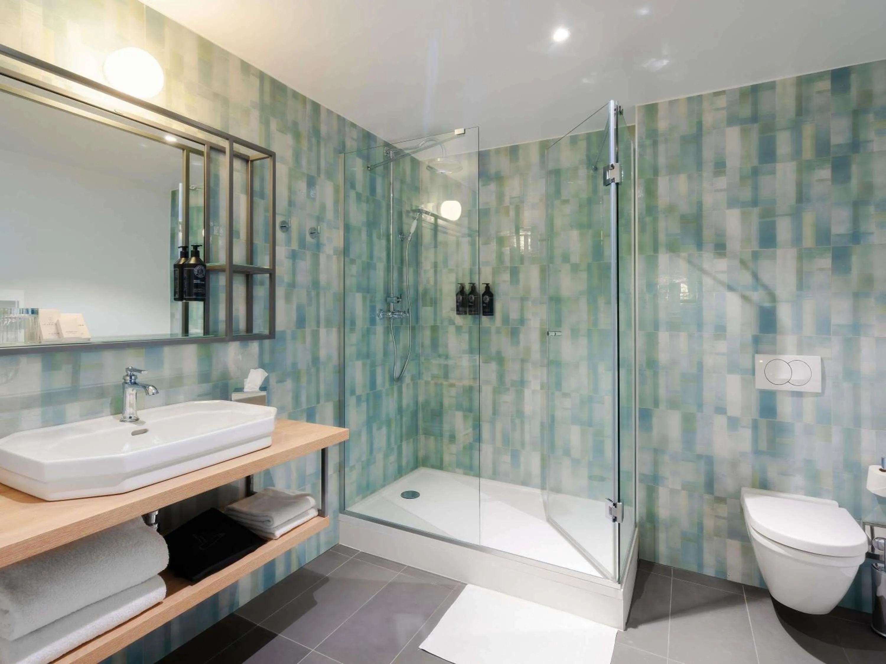 Bedroom in Le Splendid Hotel Lac D'Annecy - Handwritten Collection