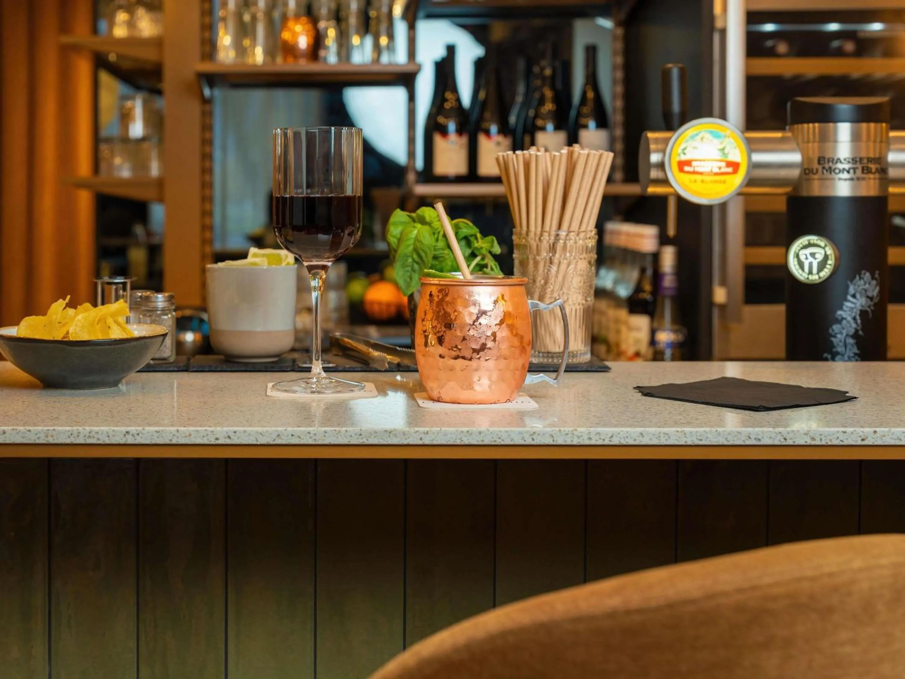 Lounge or bar in Le Splendid Hotel Lac D'Annecy - Handwritten Collection