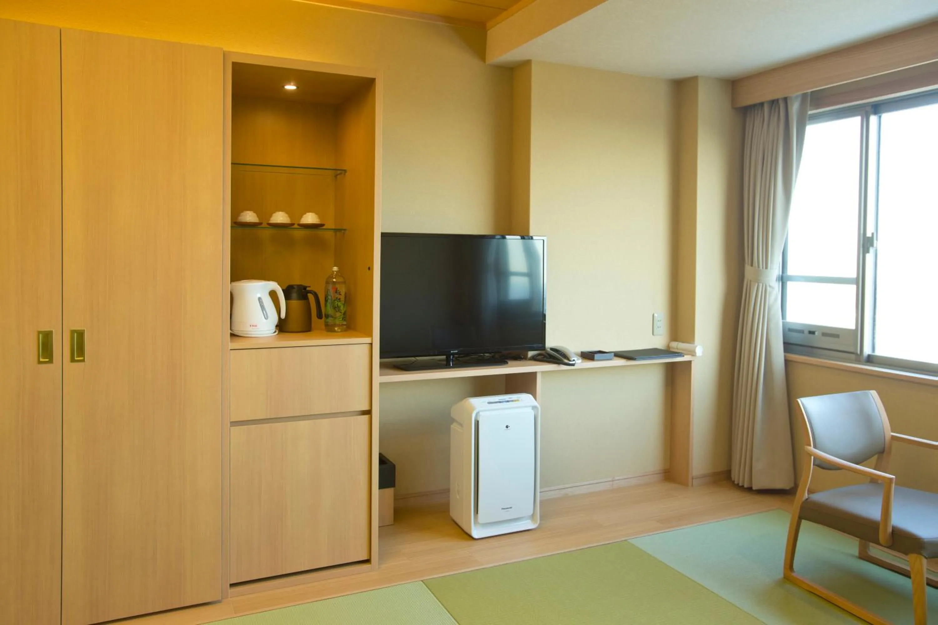 Photo of the whole room in 山荘 風の杜 Sanso Kazenomori