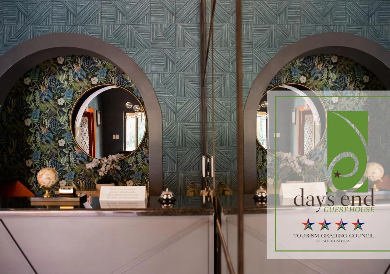 Facade/entrance in Day's End Guest House