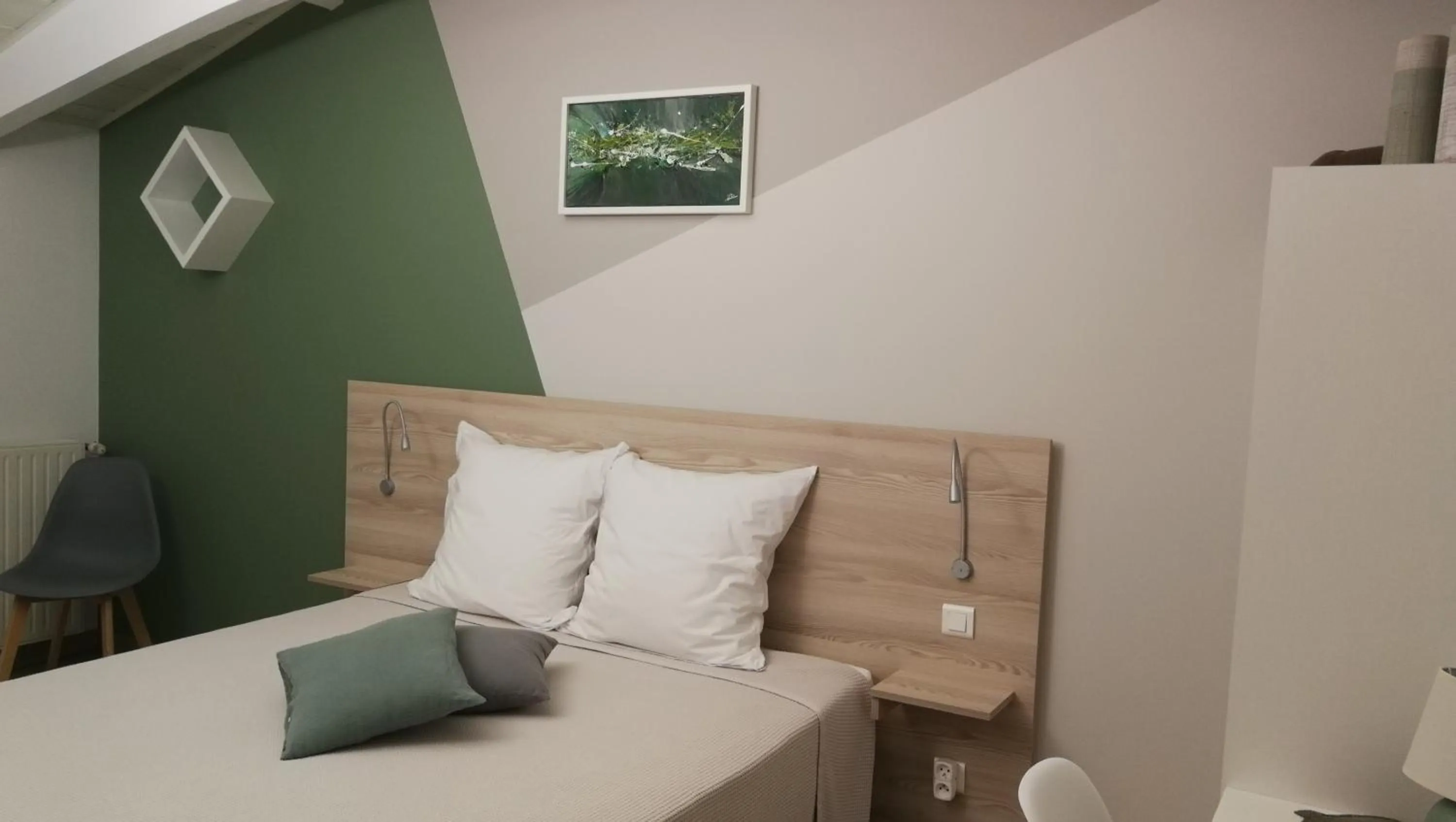 Bed in 8 Le Chiron de la Roche 85130 Chanverrie