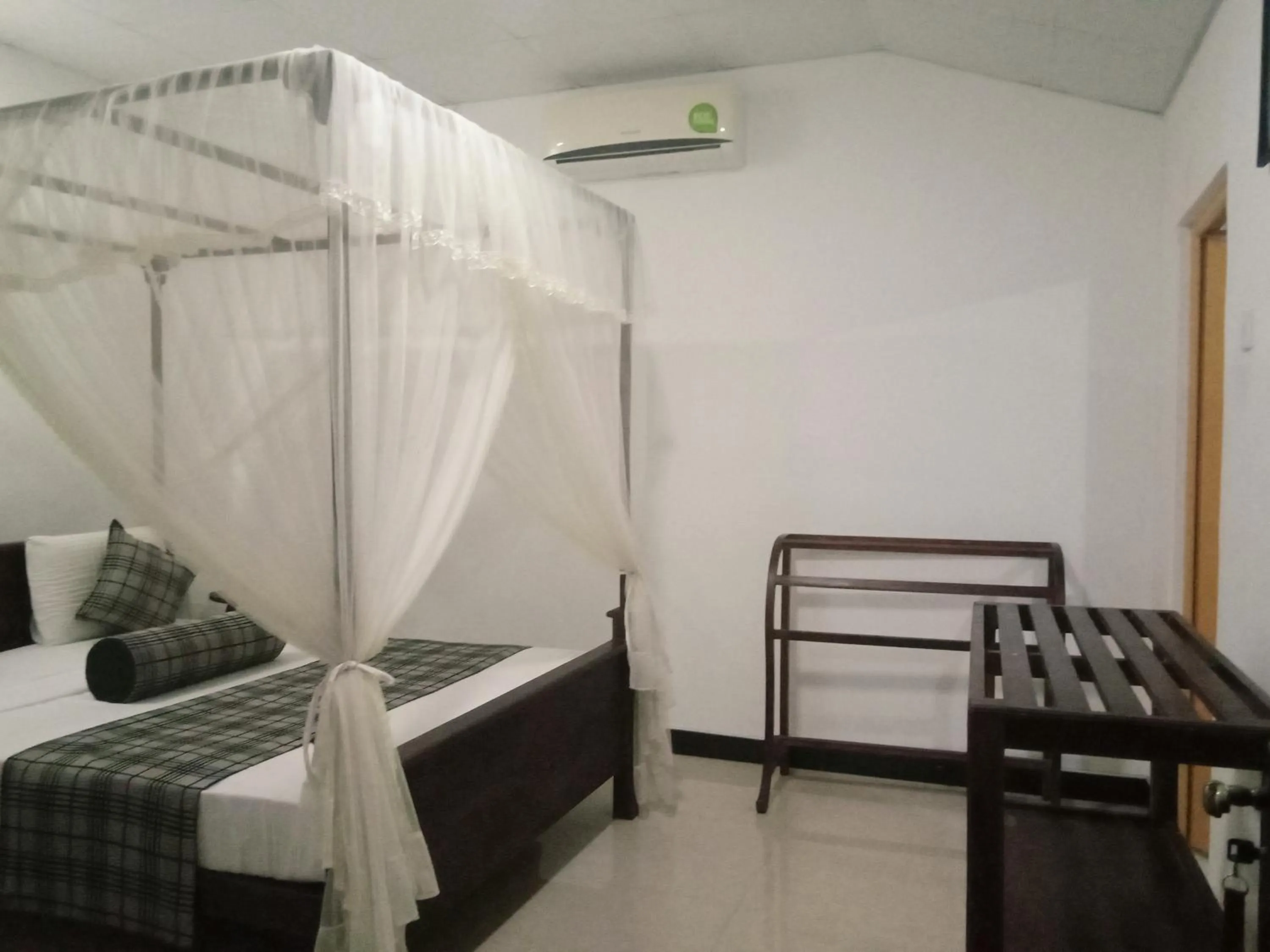 Bedroom, Bed in Sigiriya Rock Gate Resort