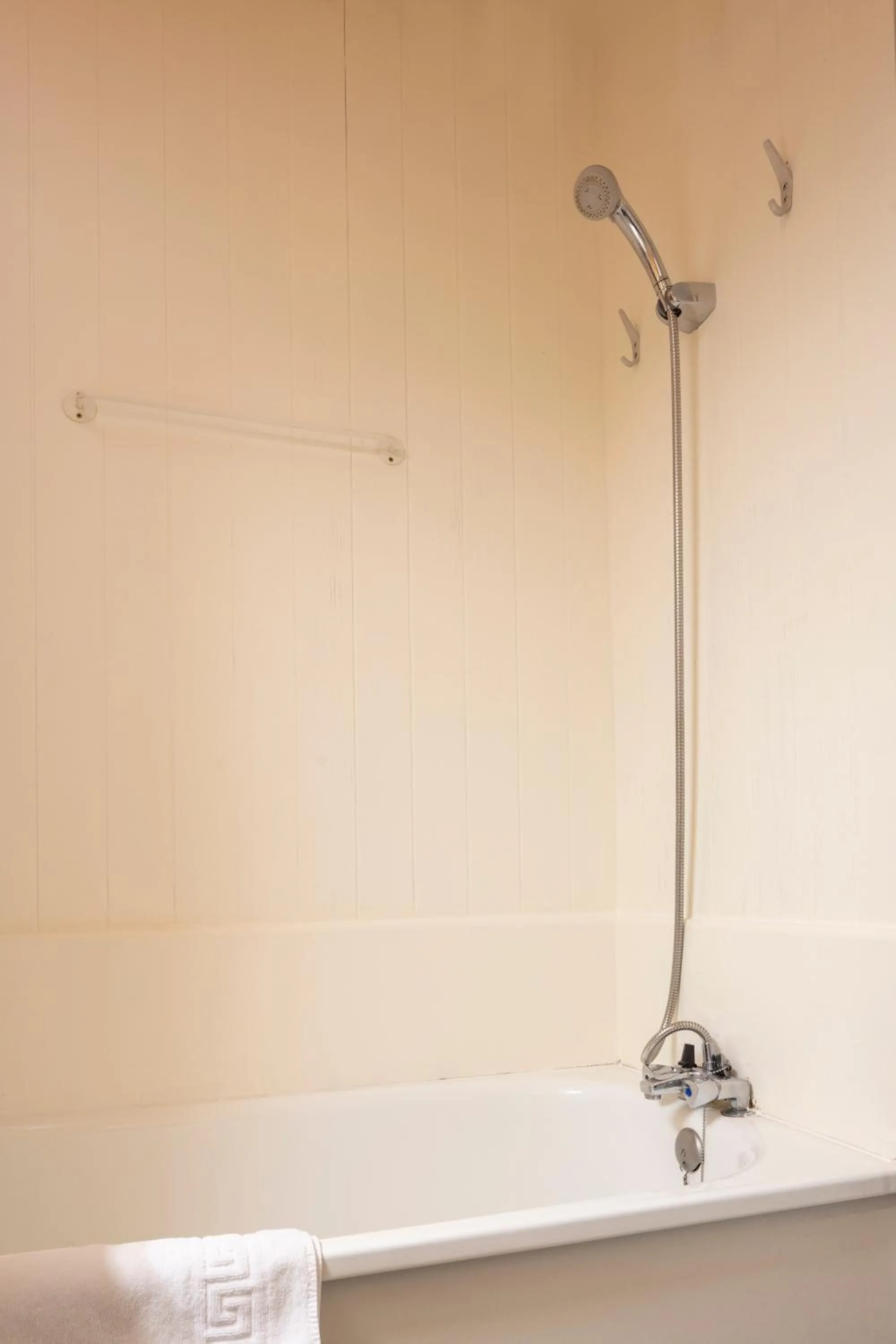 Bathroom in Hôtel du Bourg