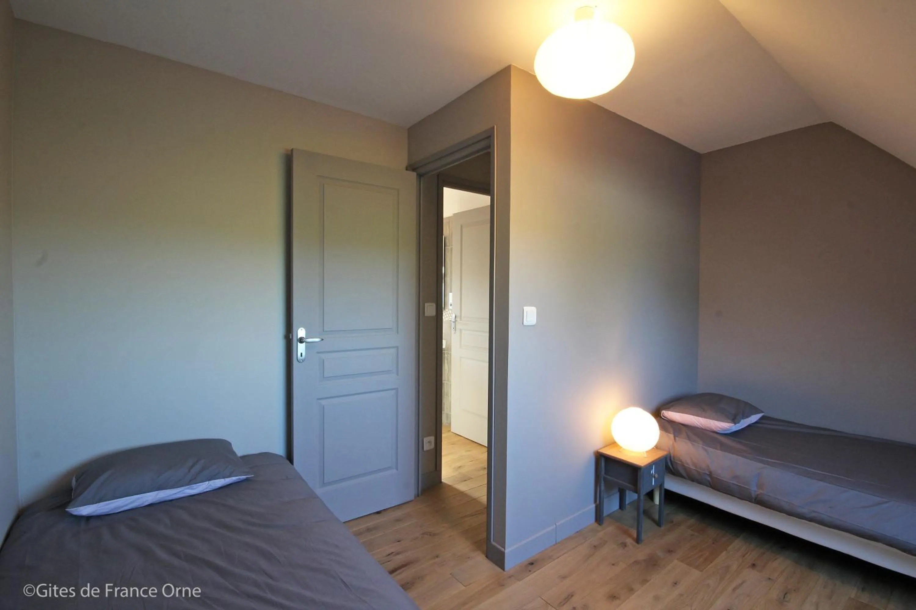 Photo of the whole room, Bed in La Corbonniere