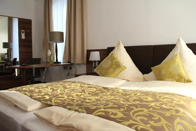 Photo of the whole room, Bed in Hotel Winter