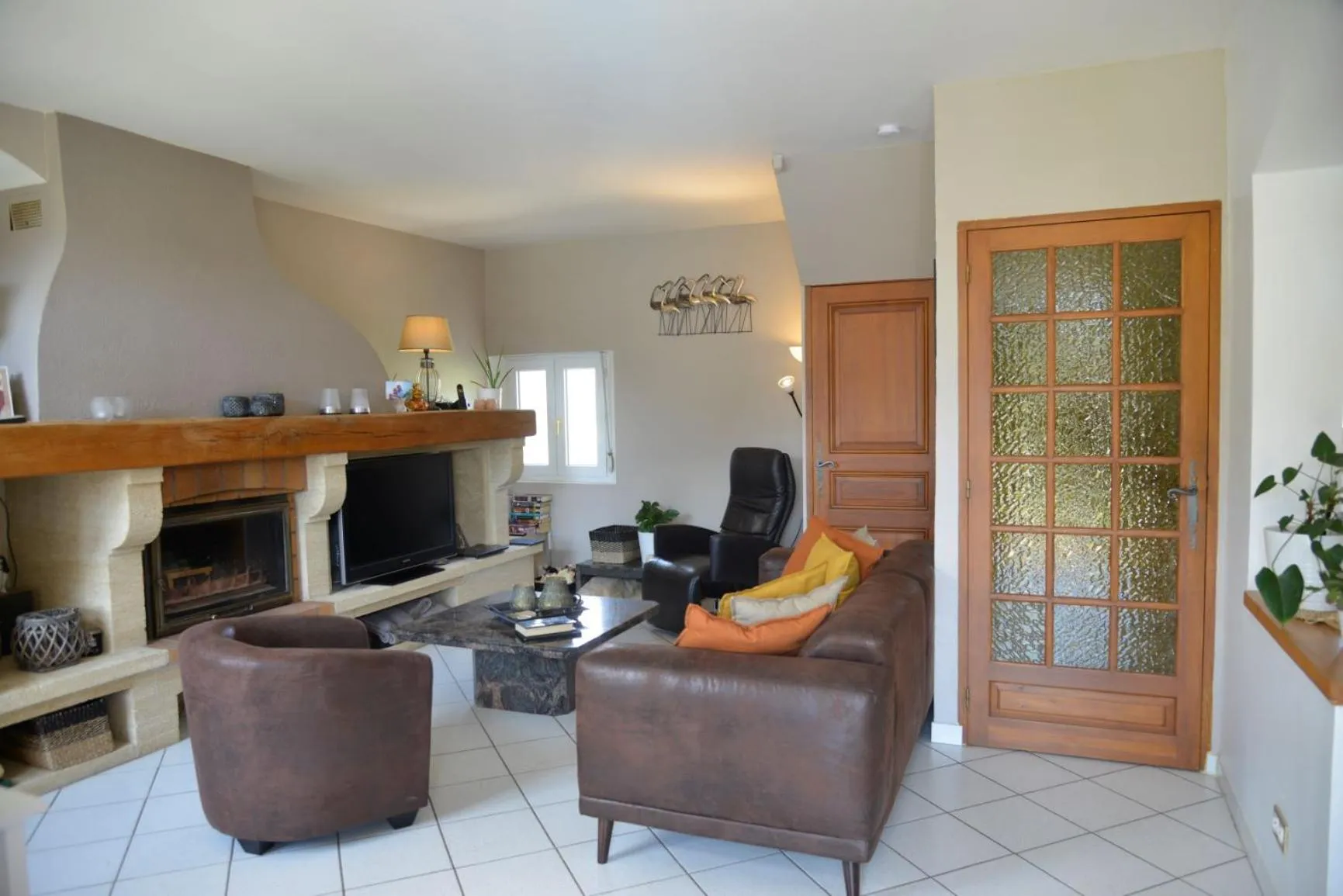 Property building in Au Grand Bonheur