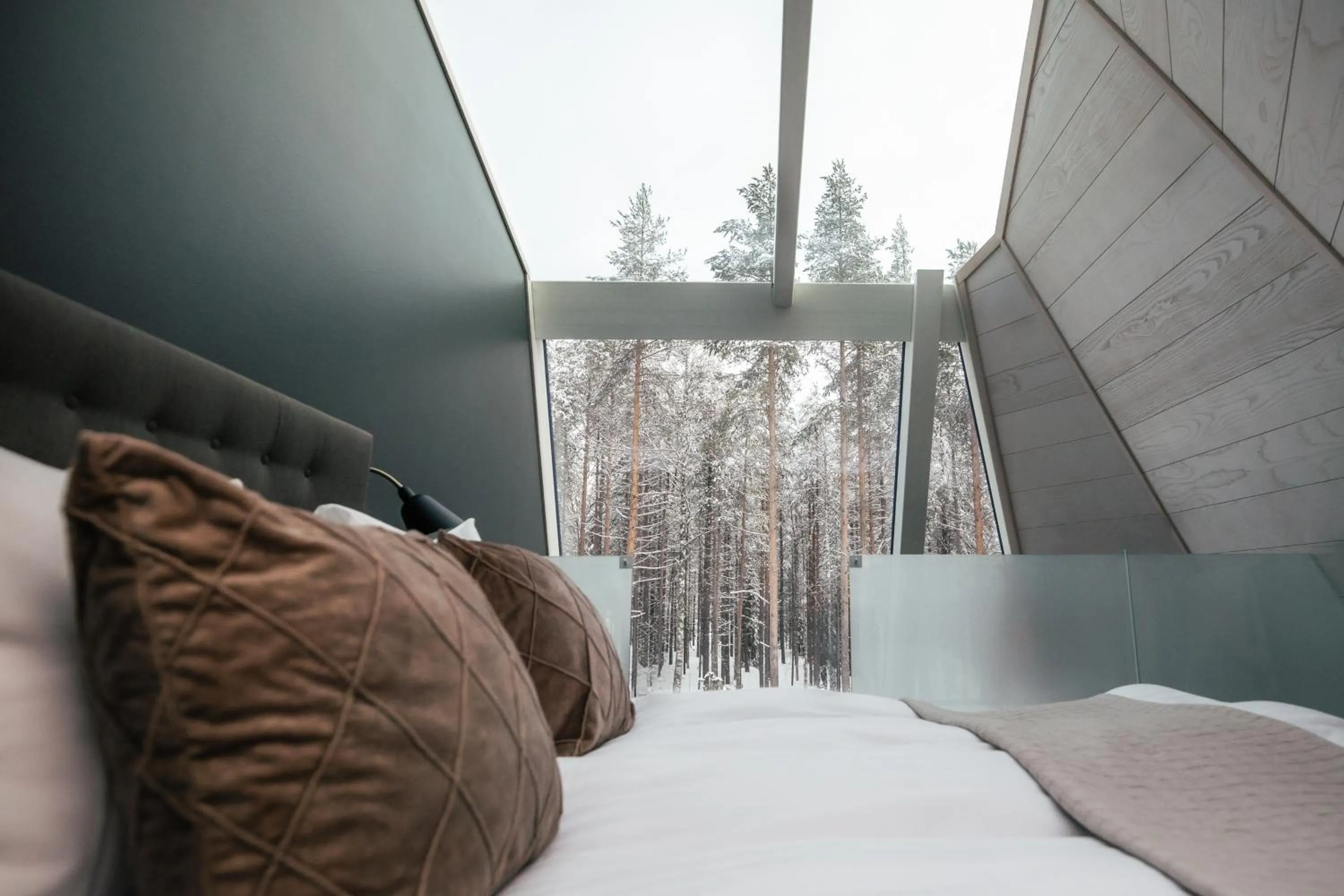 View (from property/room), Bed in Glass Resort