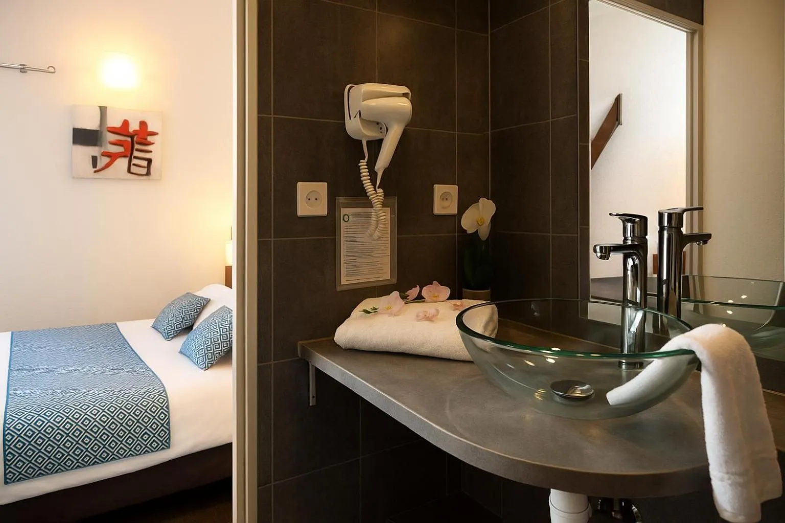 Bedroom, Bed in Hotel & Spa Gil de France Cap d'Agde