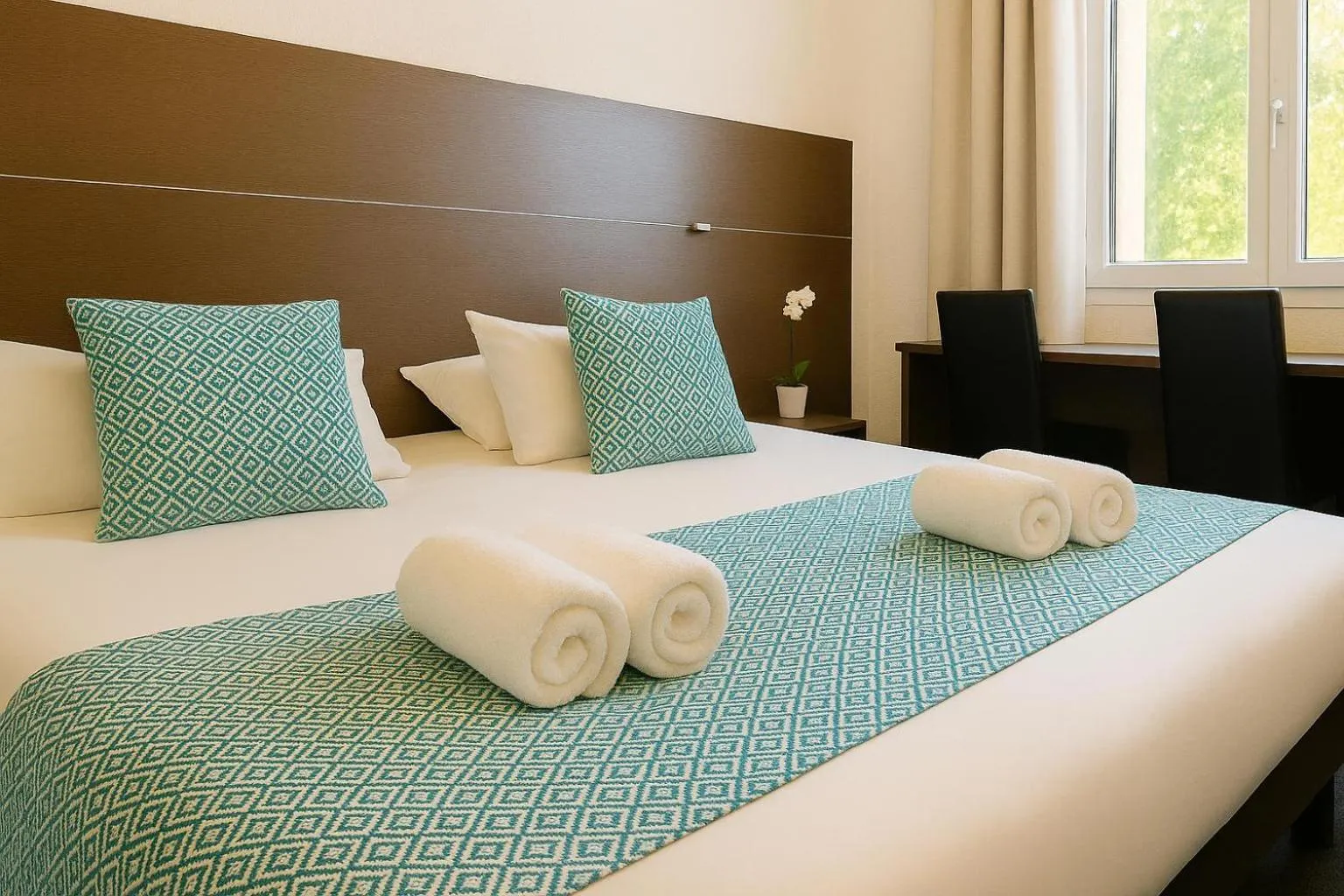 Bedroom, Bed in Hotel & Spa Gil de France Cap d'Agde