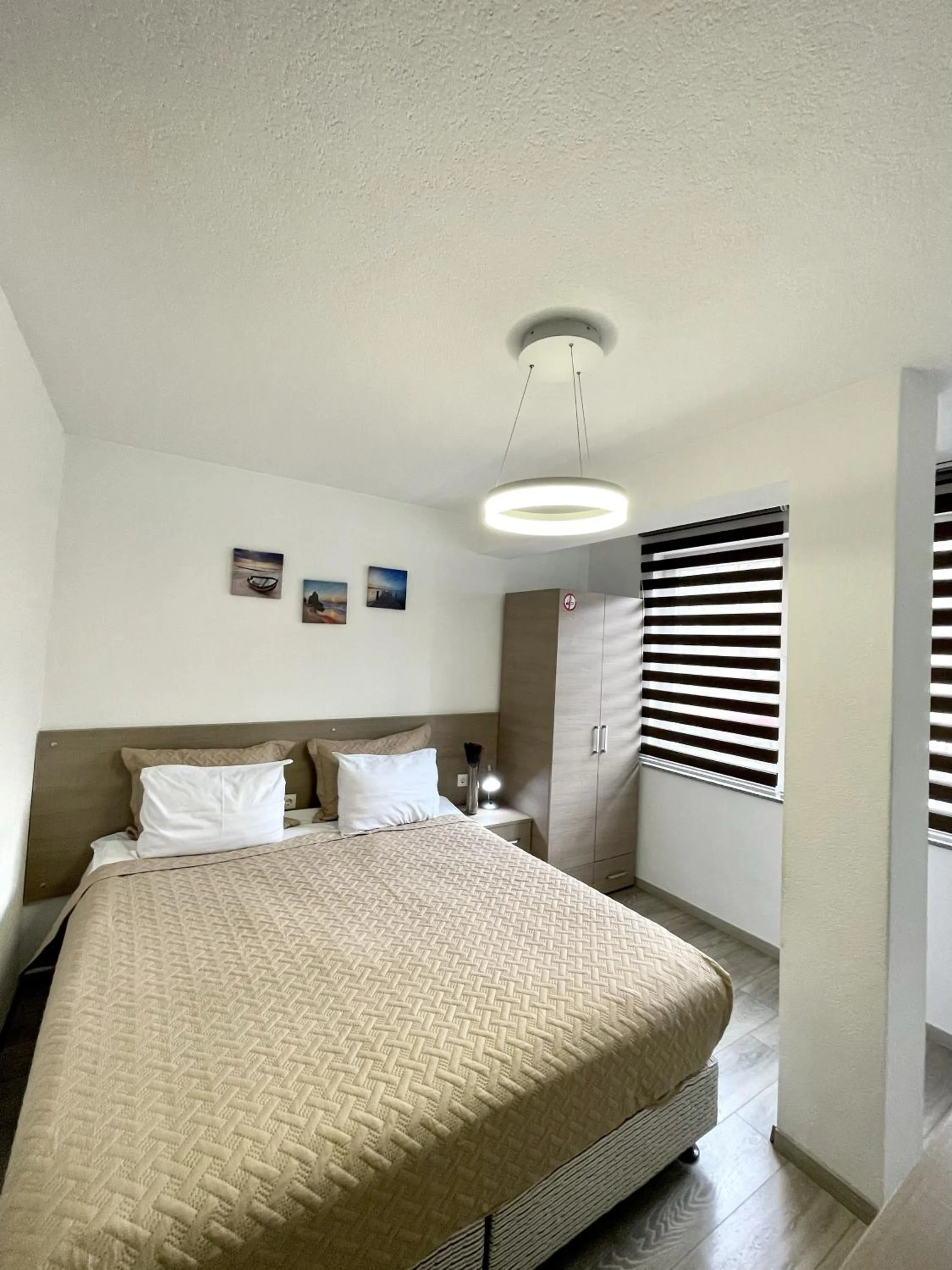 Bed in Stone Bridge Hotel