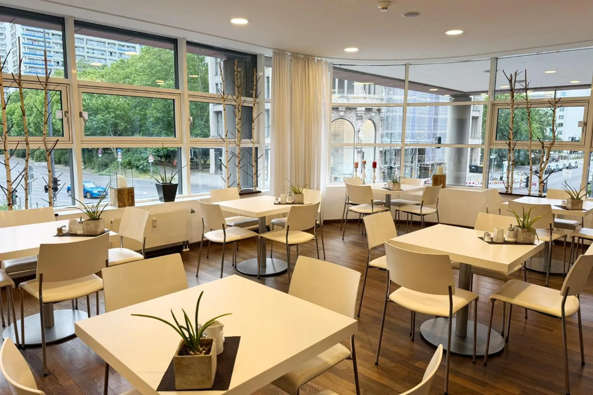 Breakfast in Garner Hotel Berlin - Gendarmenmarkt by IHG