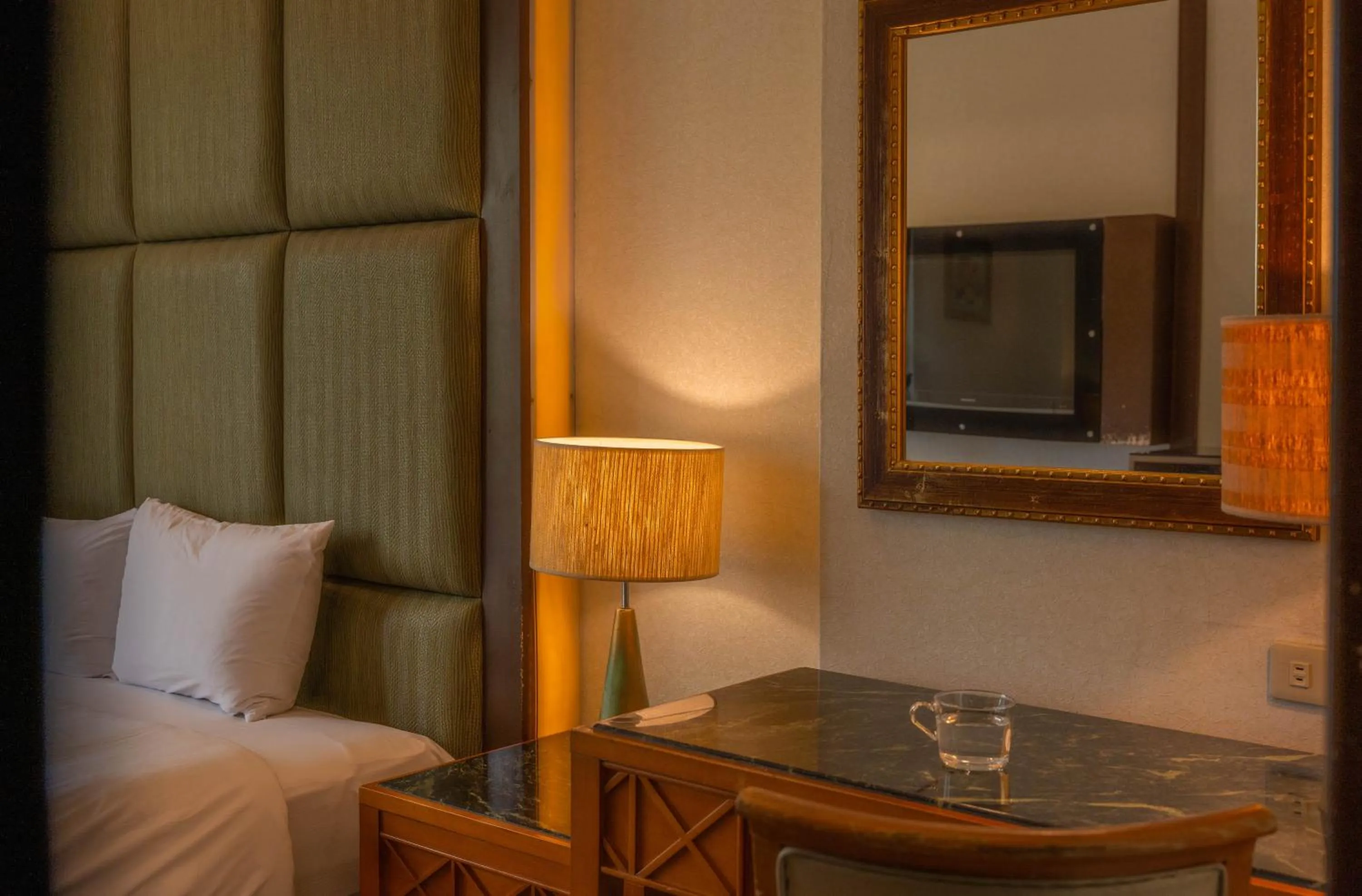 Bedroom in Regale Motel