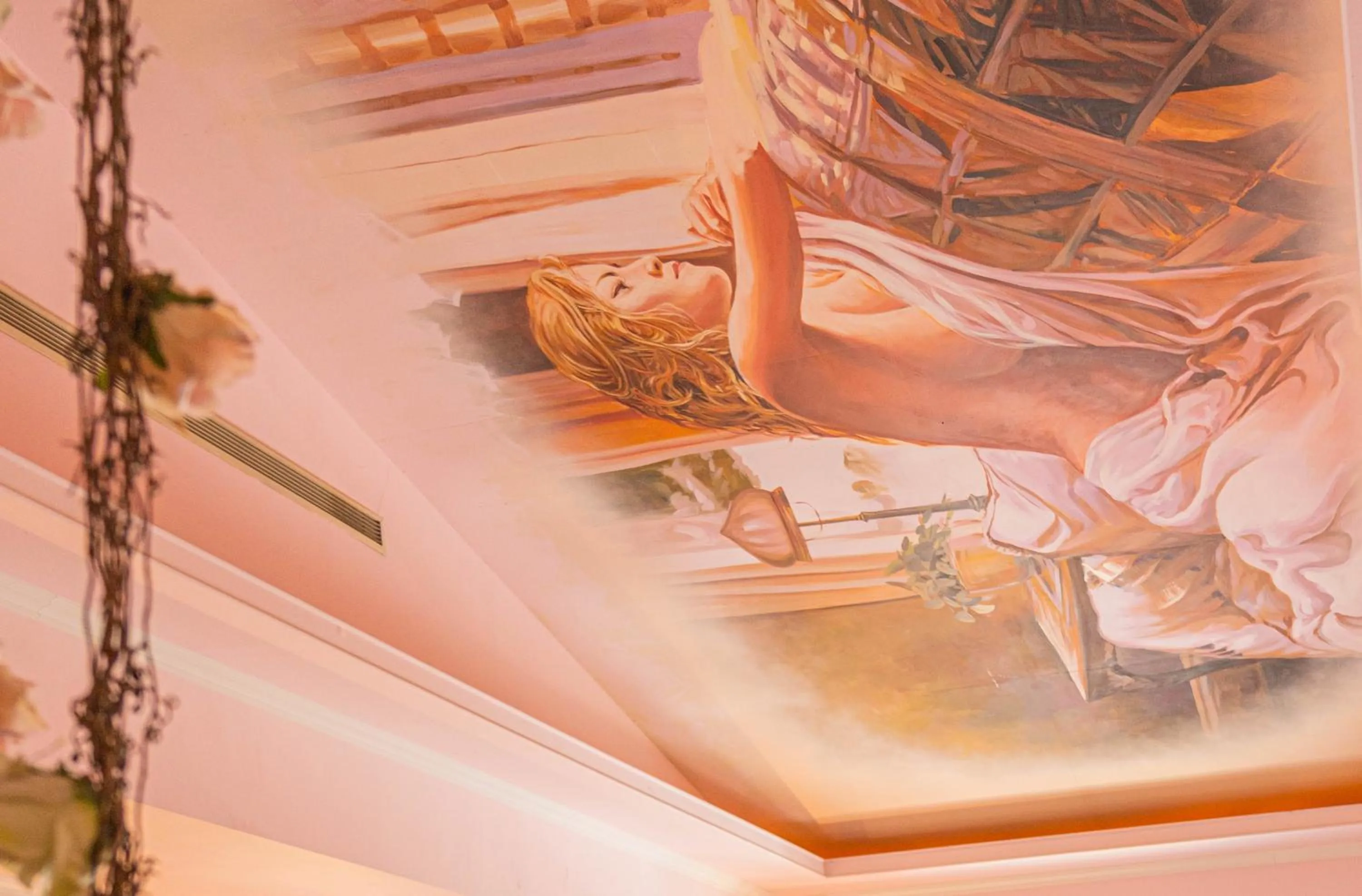 Decorative detail in Regale Motel