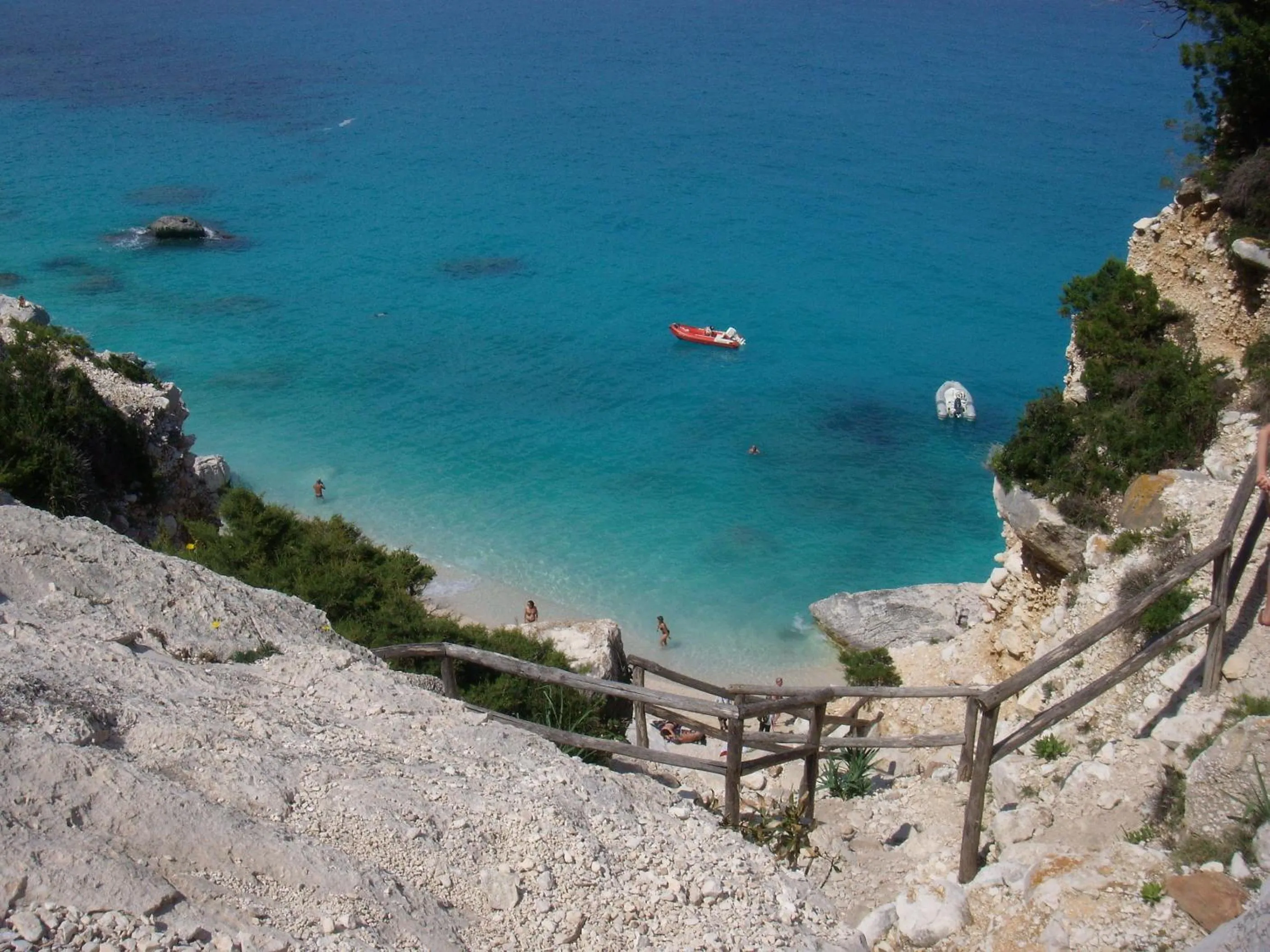 Day in Hotel S'Ortale Possibilità di Parcheggio interno e Ristorante all'aperto