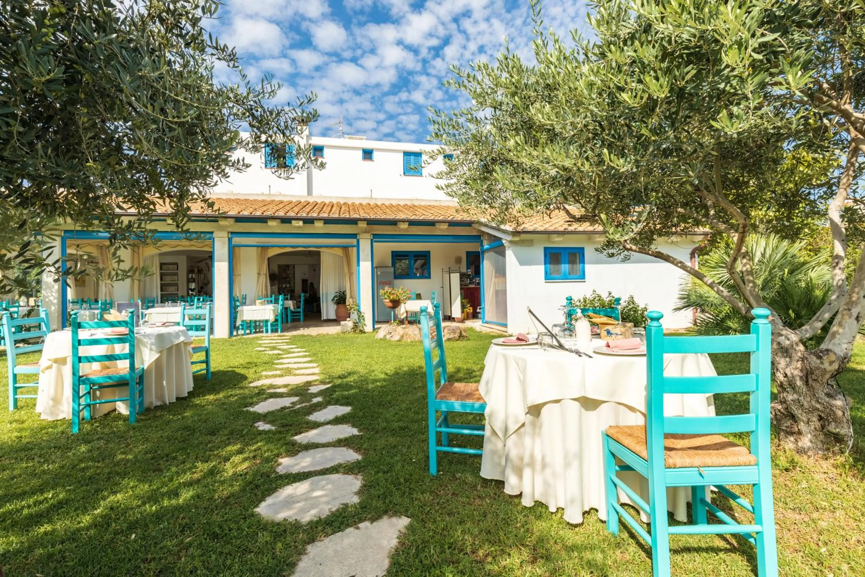 Restaurant/places to eat in Hotel S'Ortale Possibilità di Parcheggio interno e Ristorante all'aperto