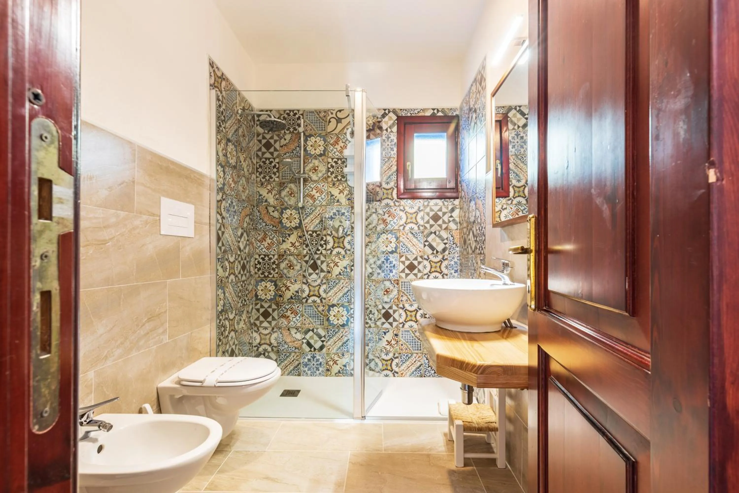 Bathroom in Hotel S'Ortale Possibilità di Parcheggio interno e Ristorante all'aperto