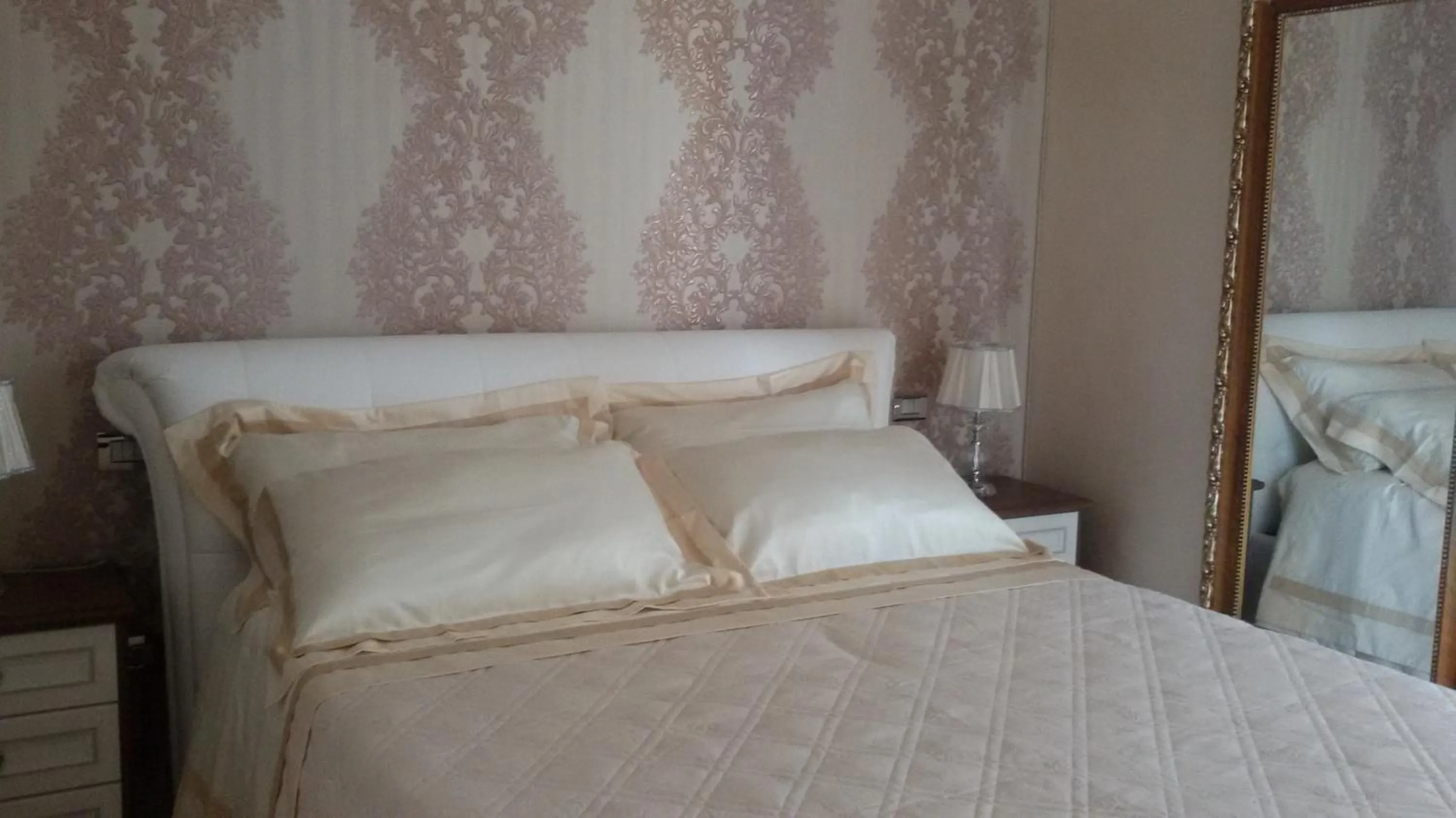 Other, Bed in Daphnae House