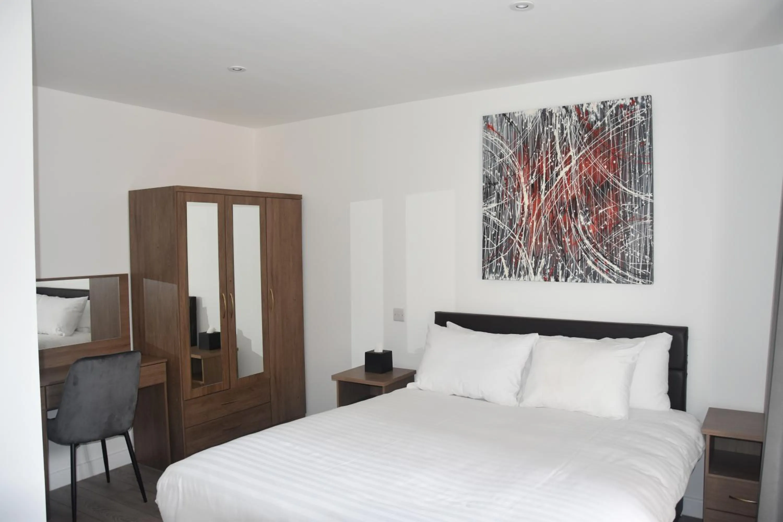 Bedroom, Bed in Hampton Suites Serviced Apartments