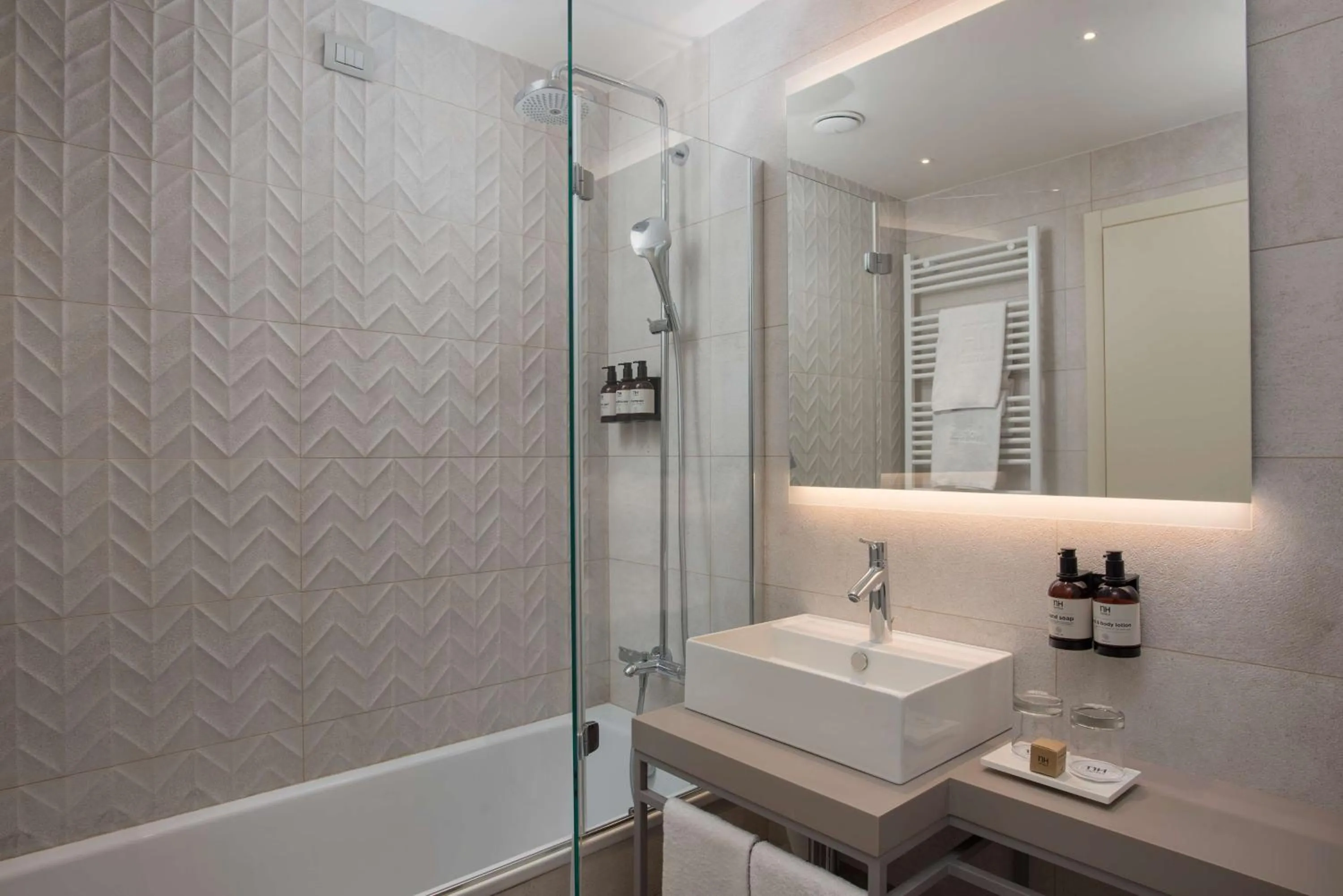 Bedroom in NH Trieste