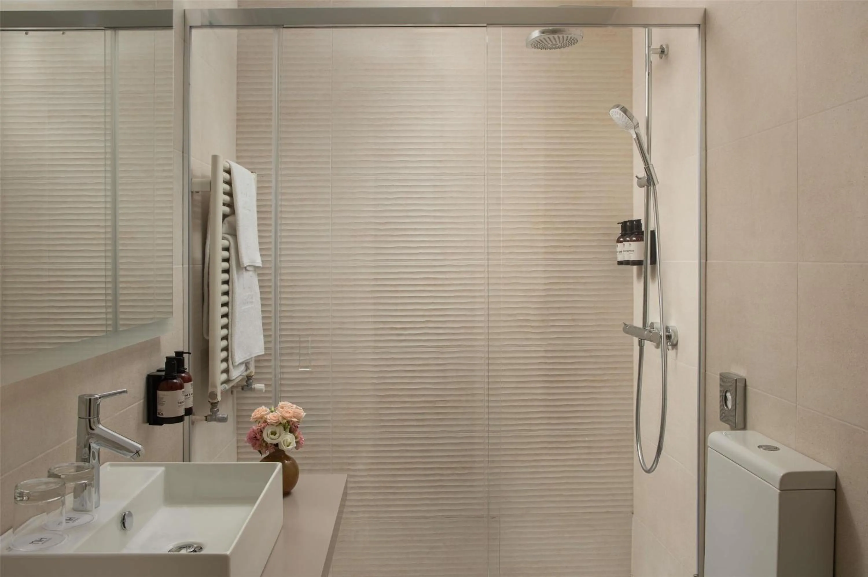 Bathroom in NH Trieste