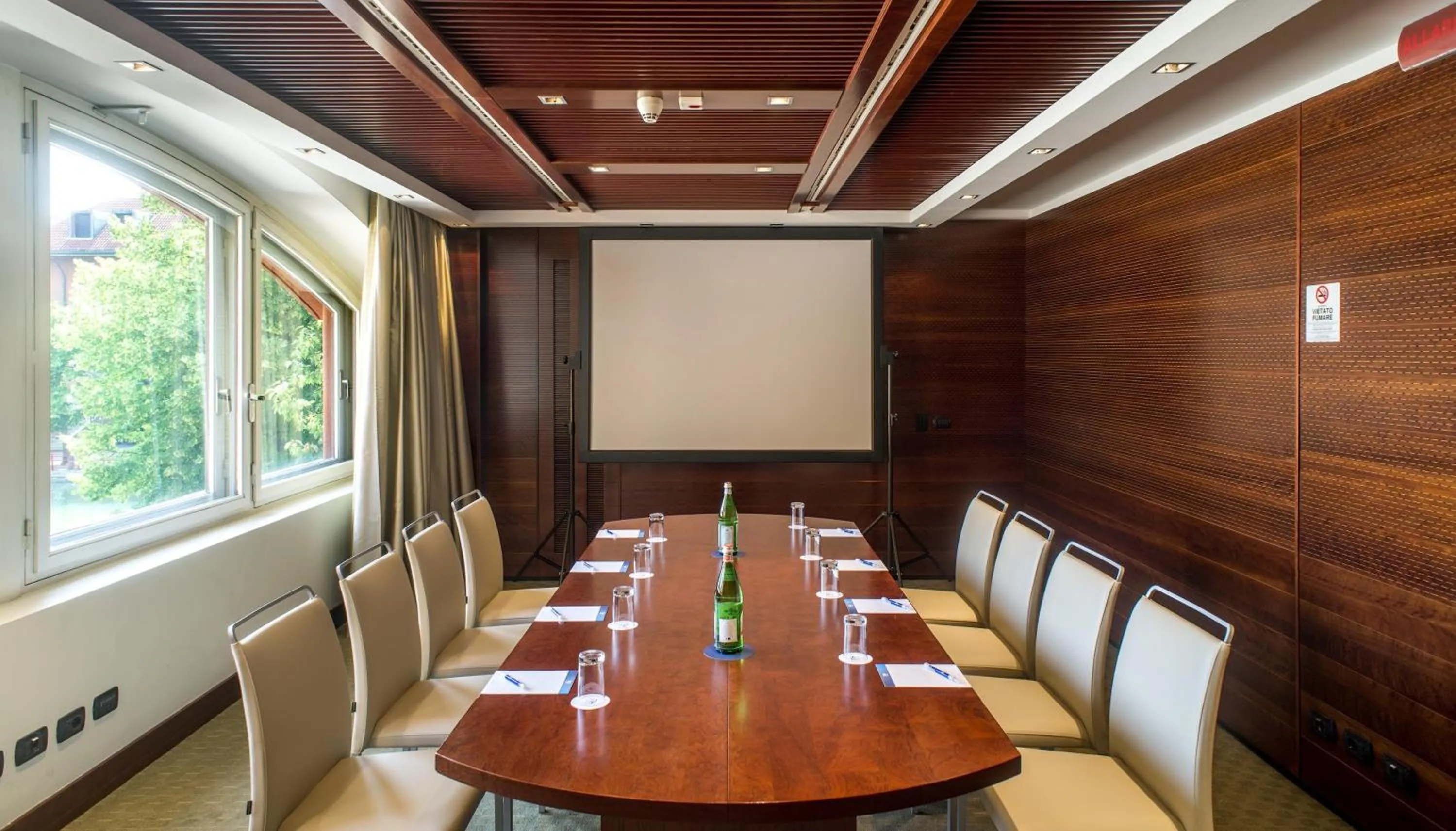 Meeting/conference room in NH Milano 2