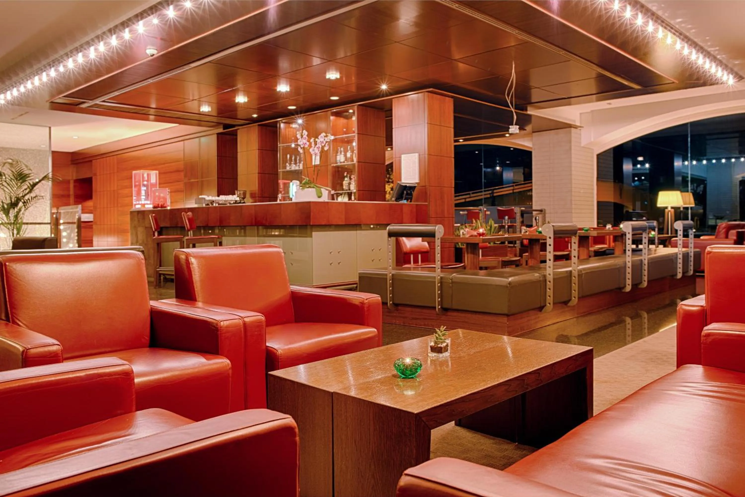 Restaurant/places to eat in NH Milano 2