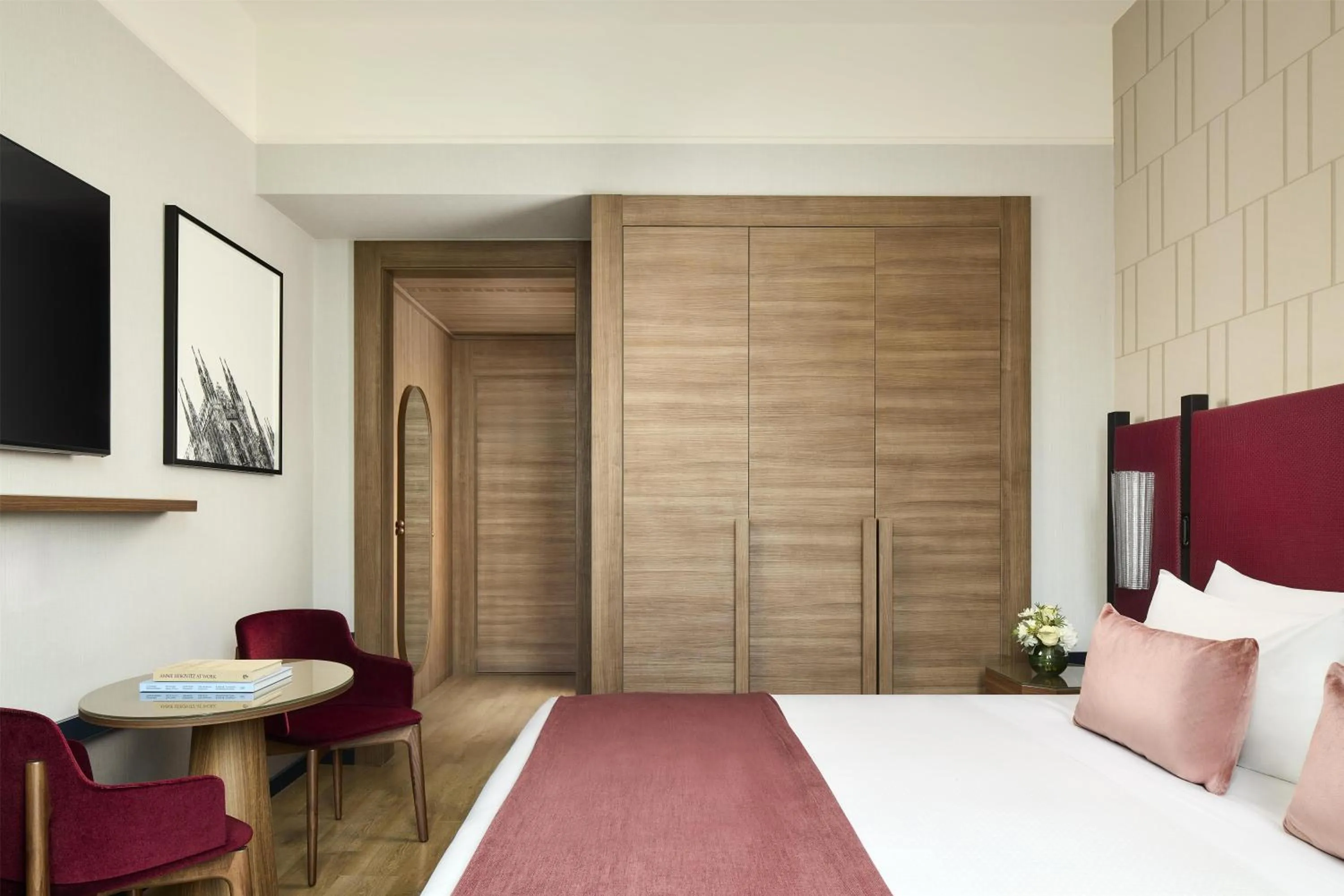 Bedroom, Bed in Tivoli President Milano Hotel