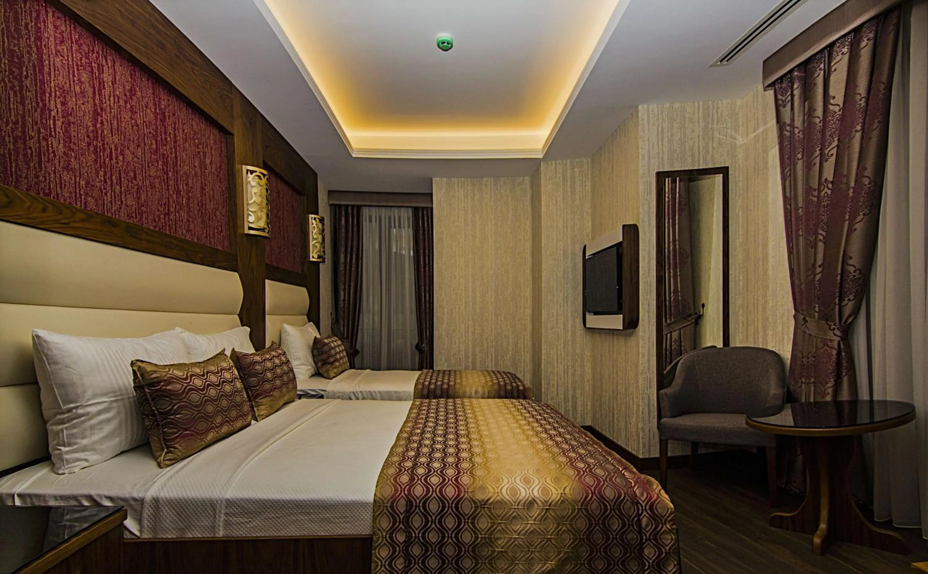 Photo of the whole room, Bed in İstanbul Vertu Hotel
