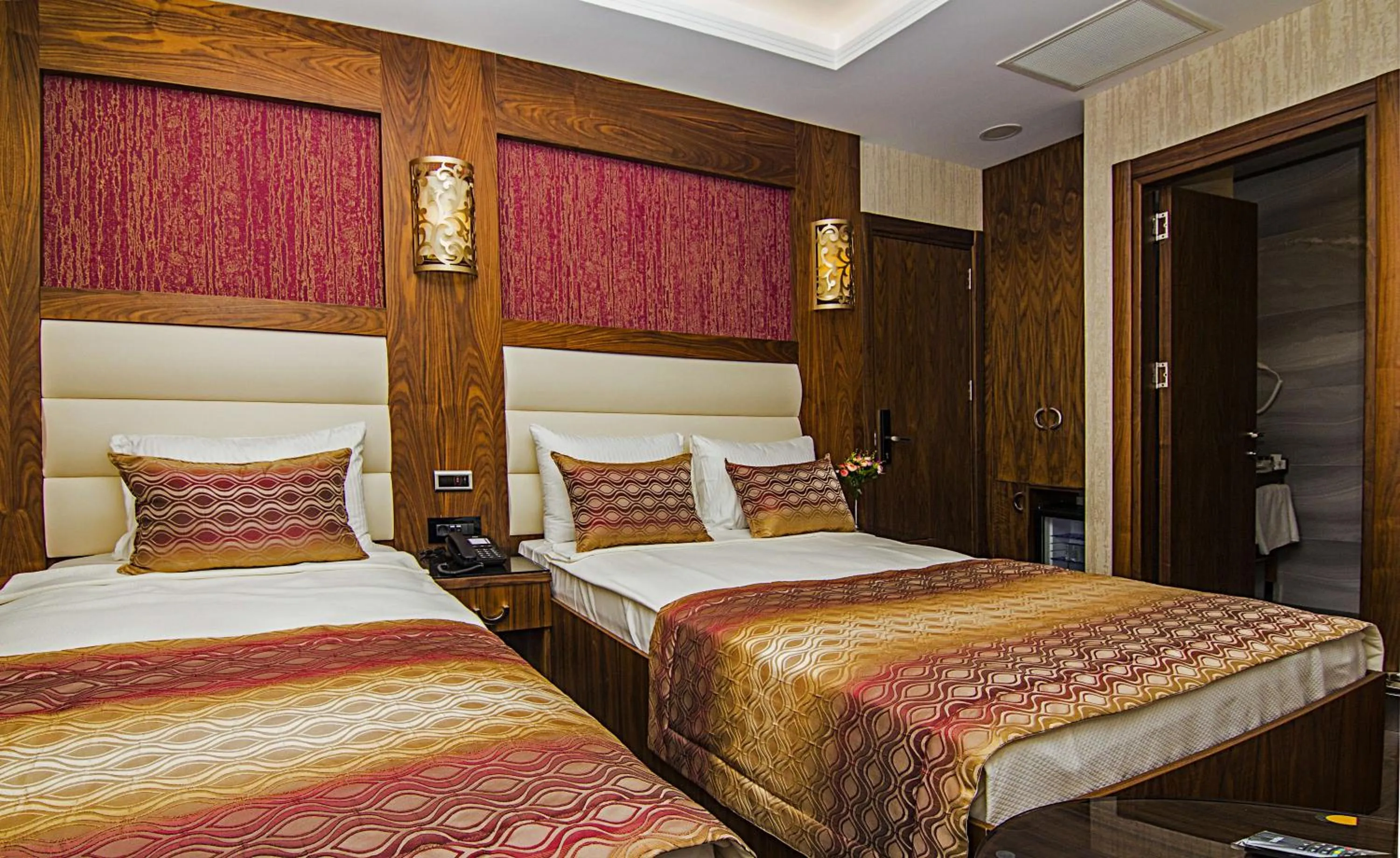 Photo of the whole room, Bed in İstanbul Vertu Hotel