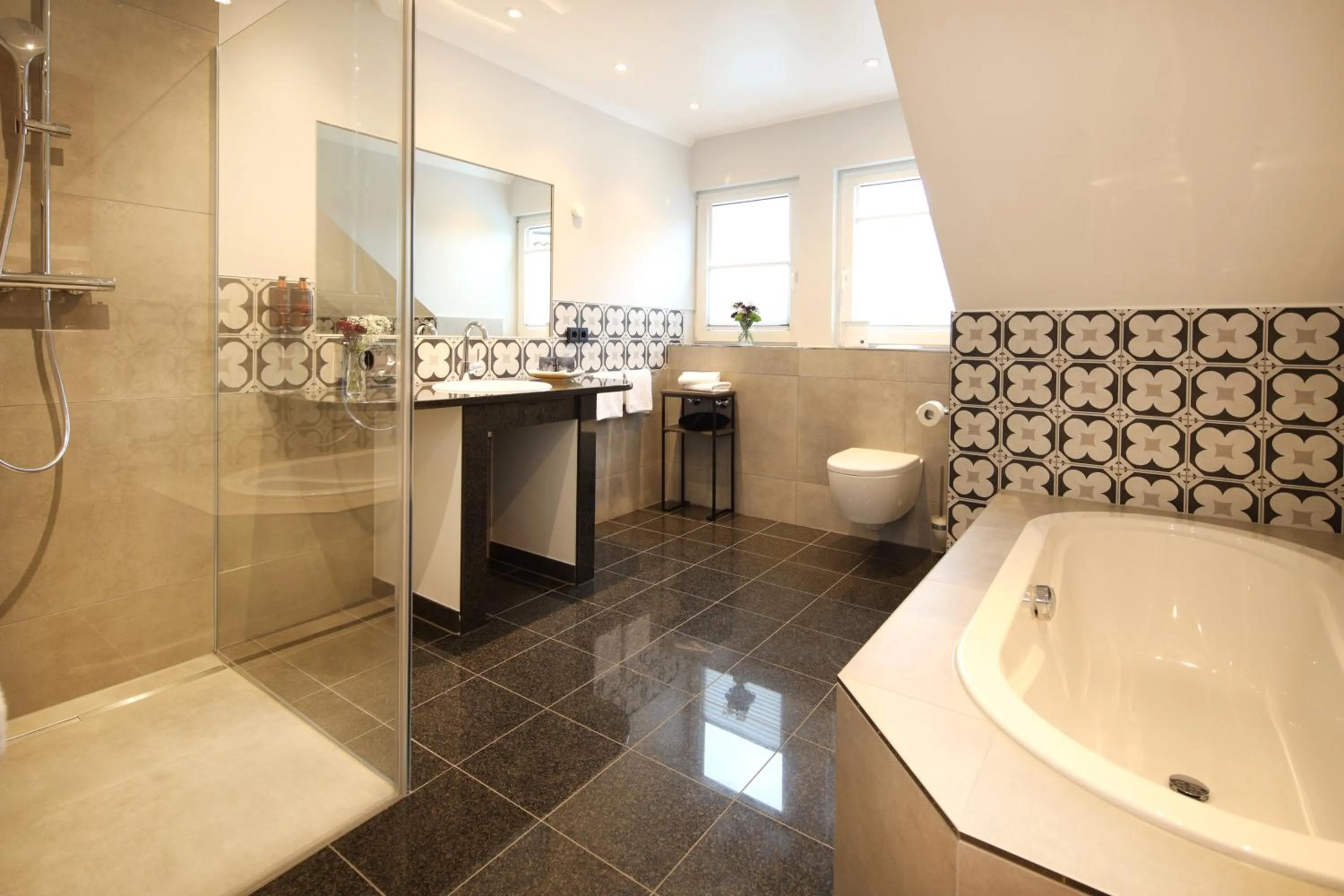 Shower in Seehotel Niedernberg - Das Dorf am See