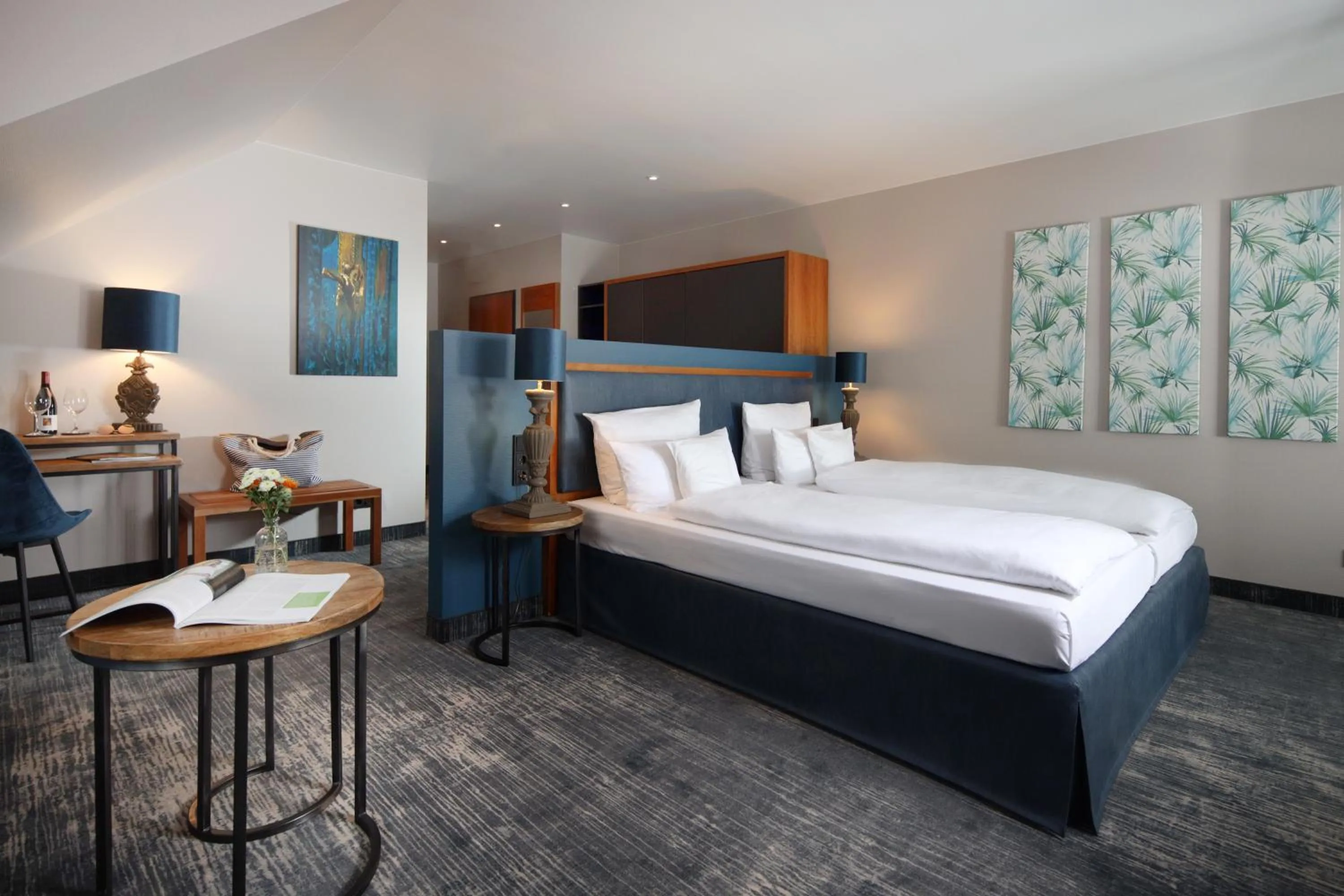 Bedroom, Bed in Seehotel Niedernberg - Das Dorf am See