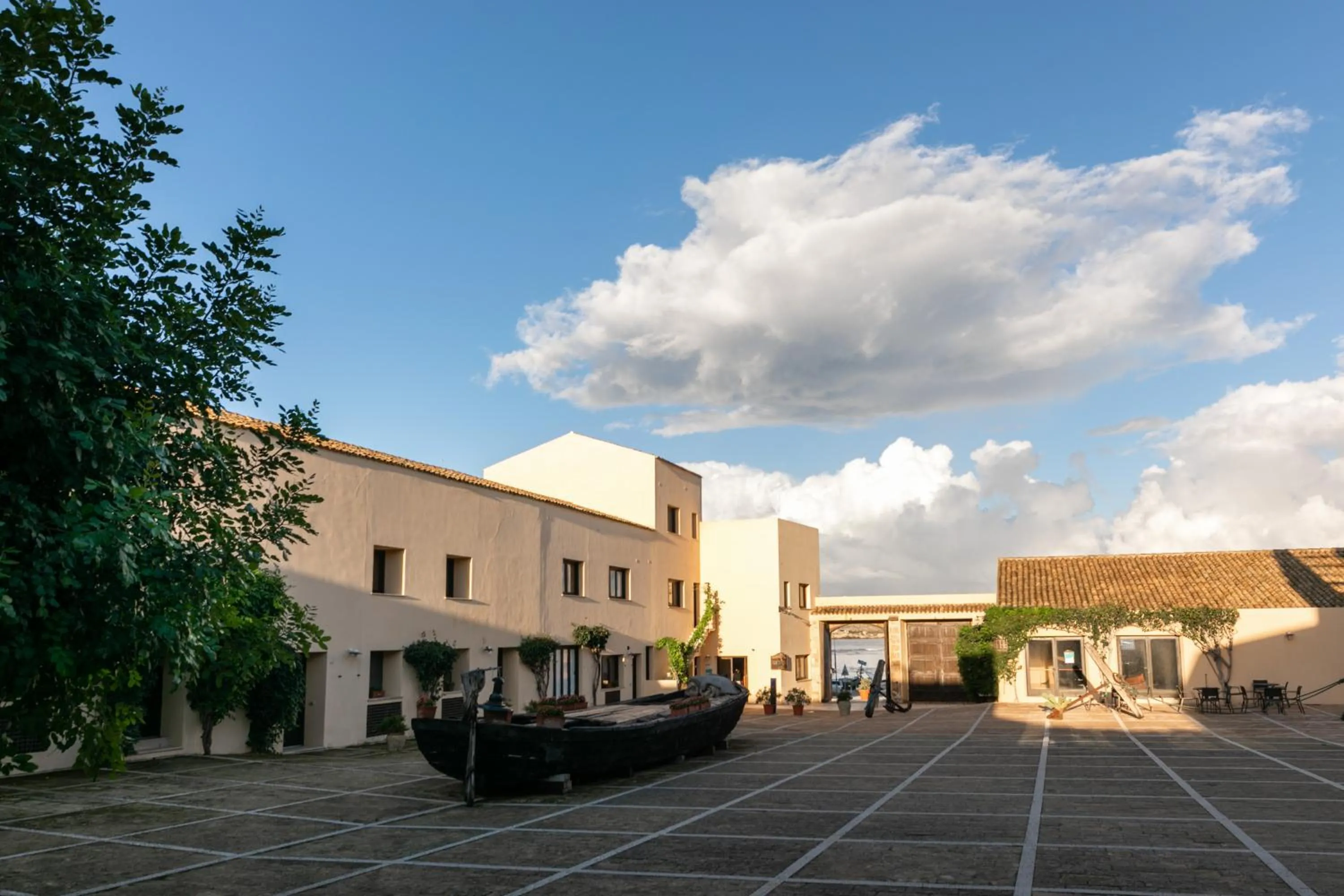 Property building in Phi Hotel La Tonnara di Bonagia