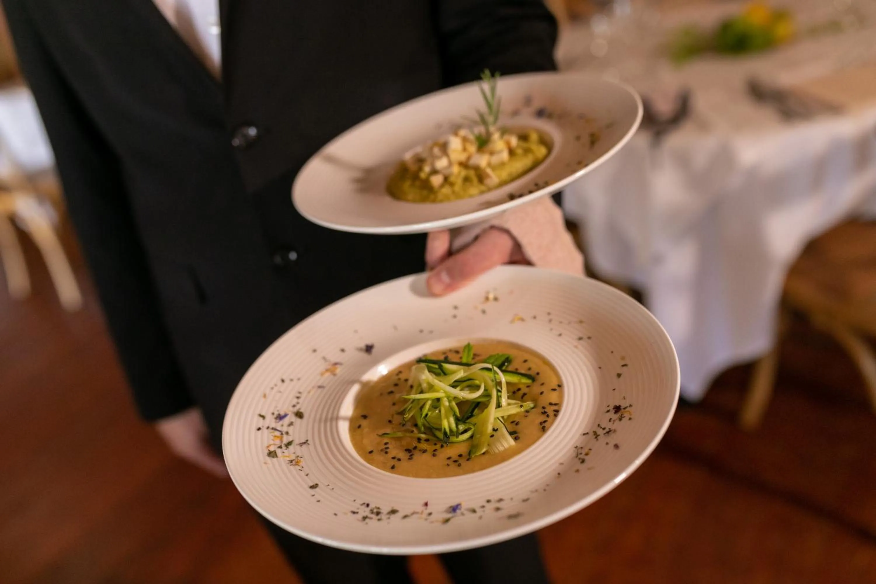 Food and drinks in Phi Hotel La Tonnara di Bonagia