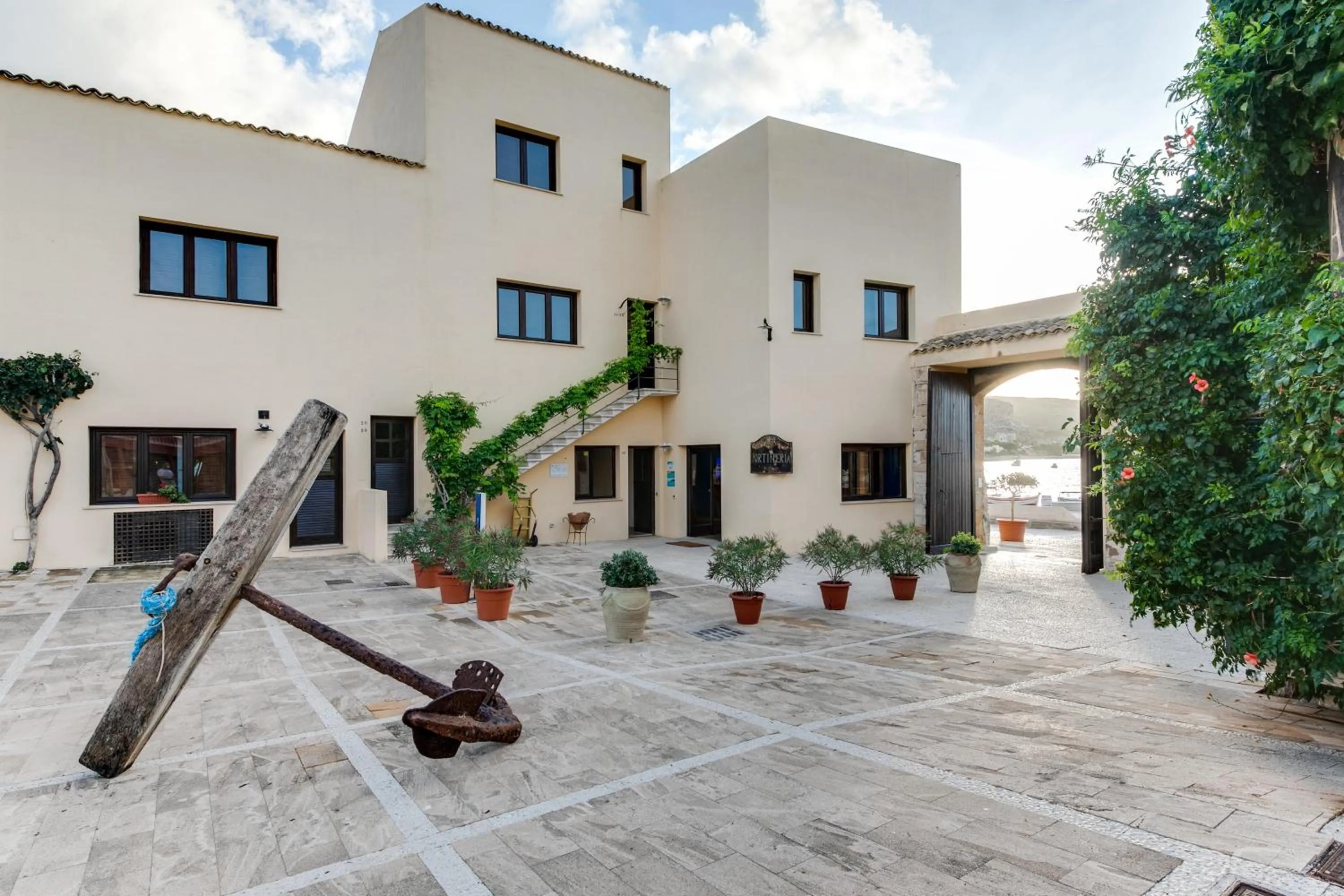 Property building in Phi Hotel La Tonnara di Bonagia